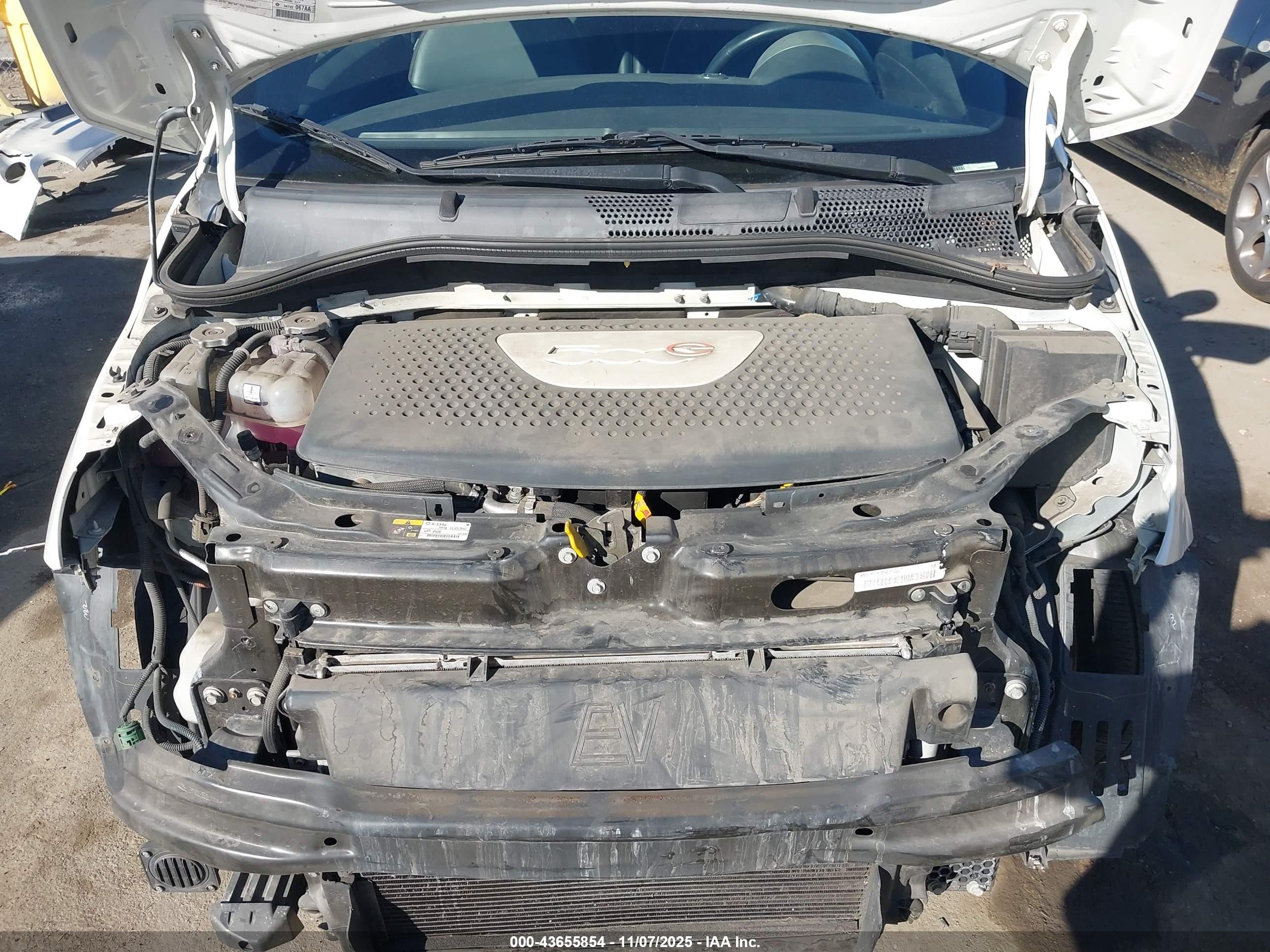 2013 Fiat 500e Battery Electric White vin: 3C3CFFGE0DT681547