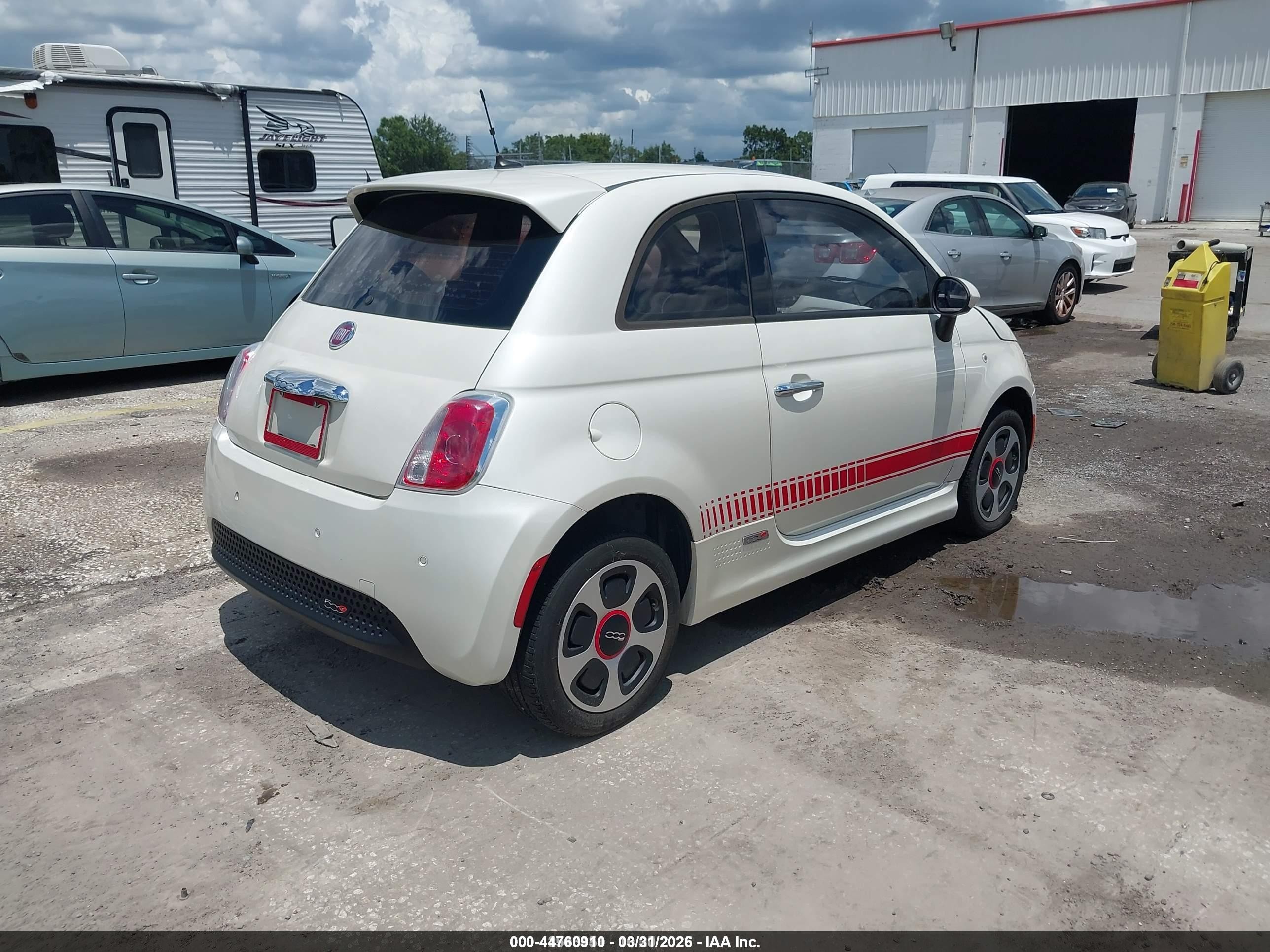 2013 Fiat 500e Battery Electric White vin: 3C3CFFGE0DT744775