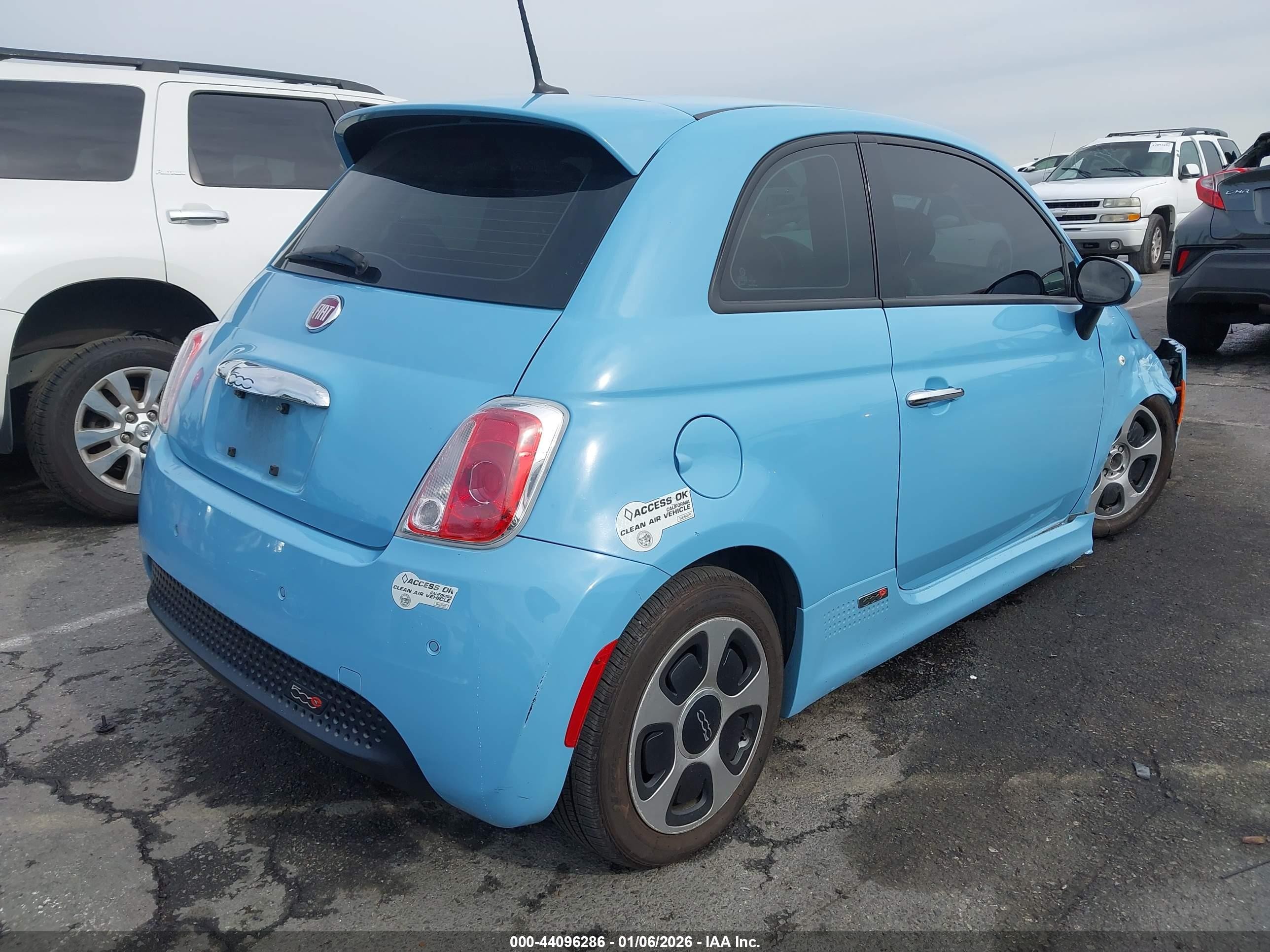 2015 Fiat 500e Battery Electric Blue vin: 3C3CFFGE0FT555501
