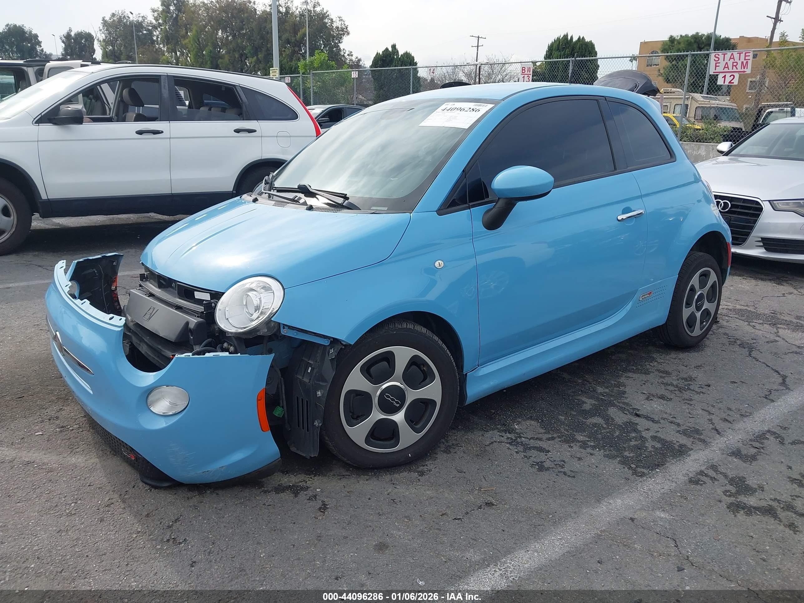 2015 Fiat 500e Battery Electric Blue vin: 3C3CFFGE0FT555501