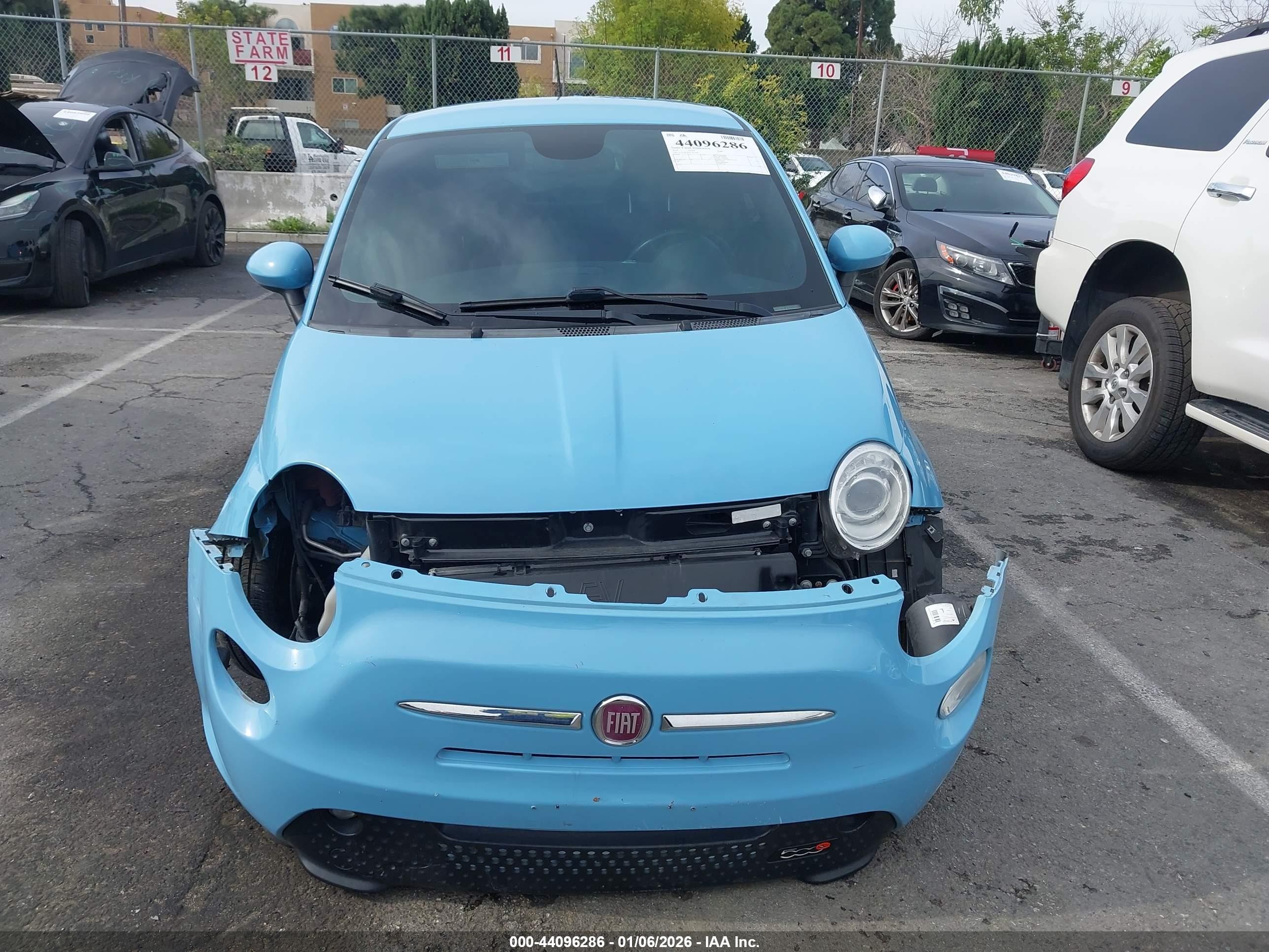 2015 Fiat 500e Battery Electric Blue vin: 3C3CFFGE0FT555501
