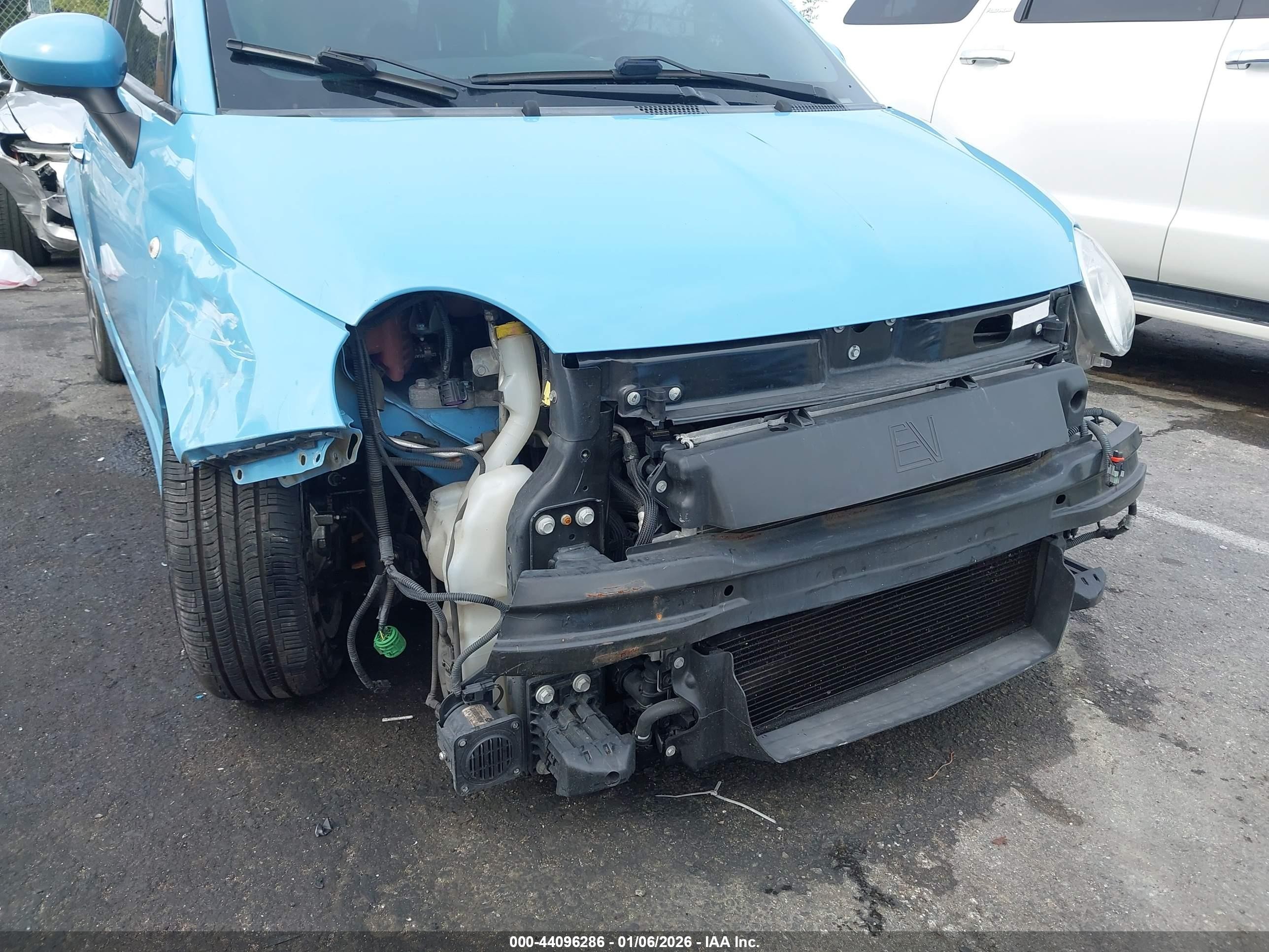 2015 Fiat 500e Battery Electric Blue vin: 3C3CFFGE0FT555501