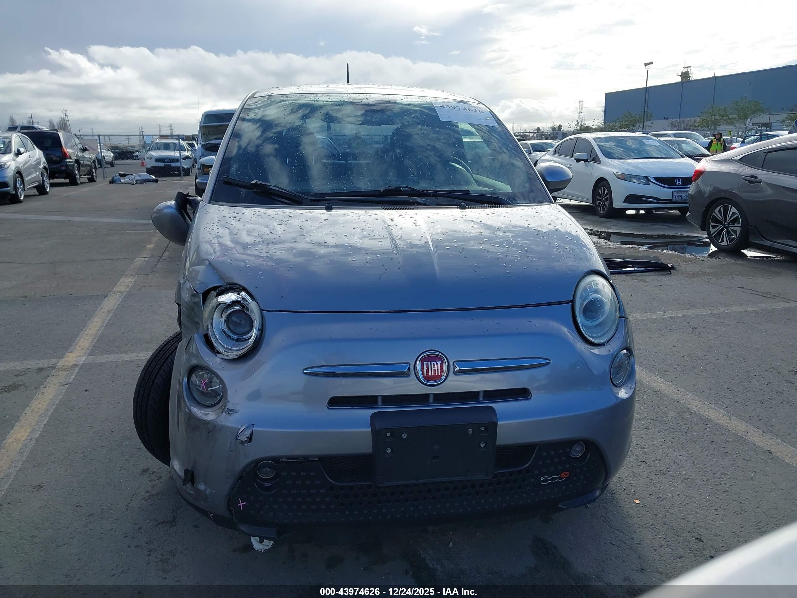 2015 Fiat 500e Battery Electric Silver vin: 3C3CFFGE0FT585792