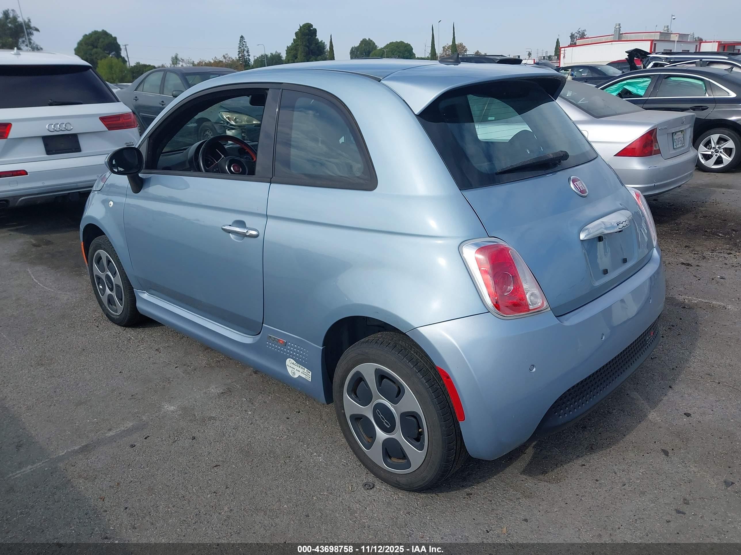 2015 Fiat 500e Battery Electric Blue vin: 3C3CFFGE0FT726120