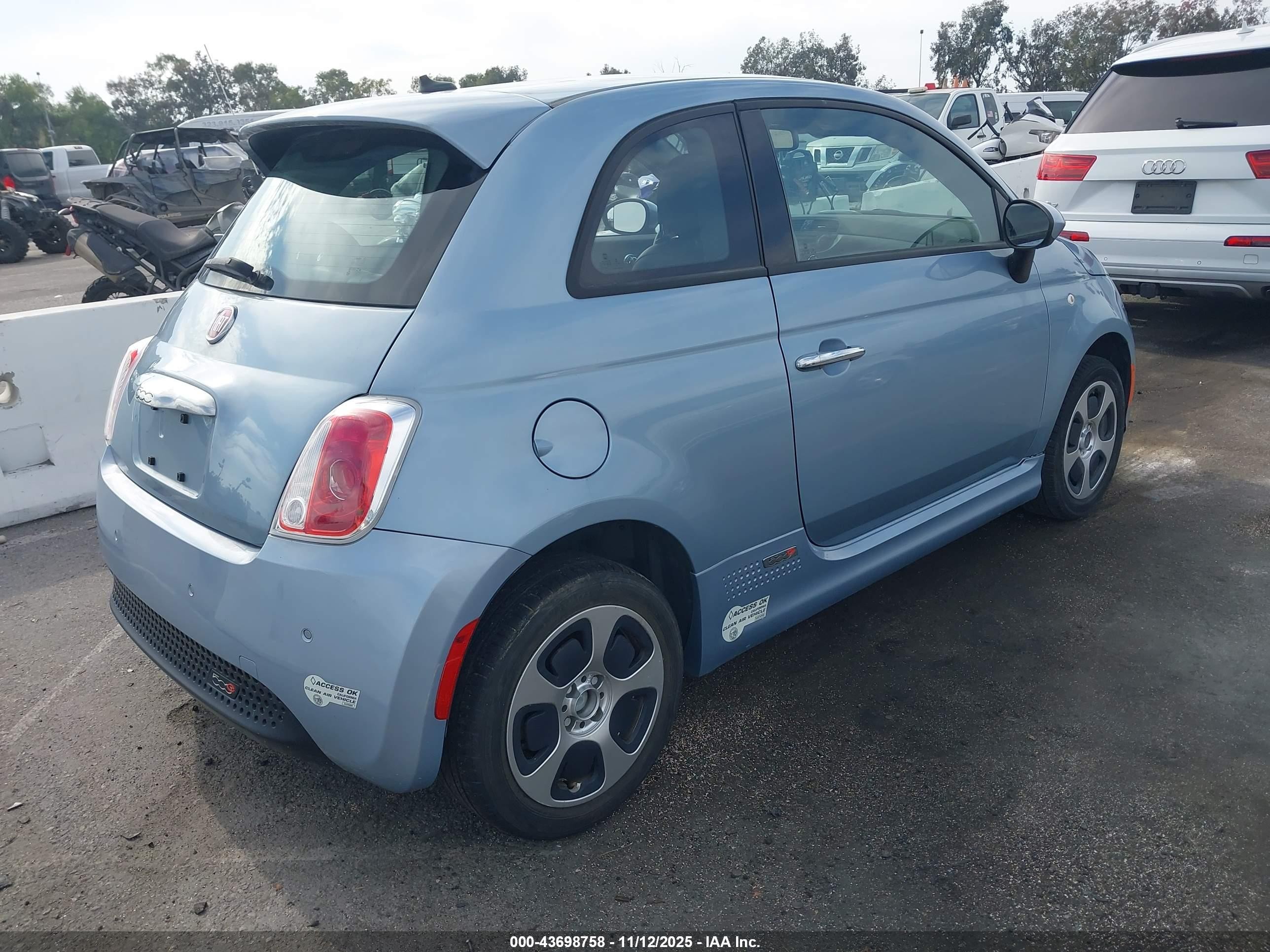 2015 Fiat 500e Battery Electric Blue vin: 3C3CFFGE0FT726120