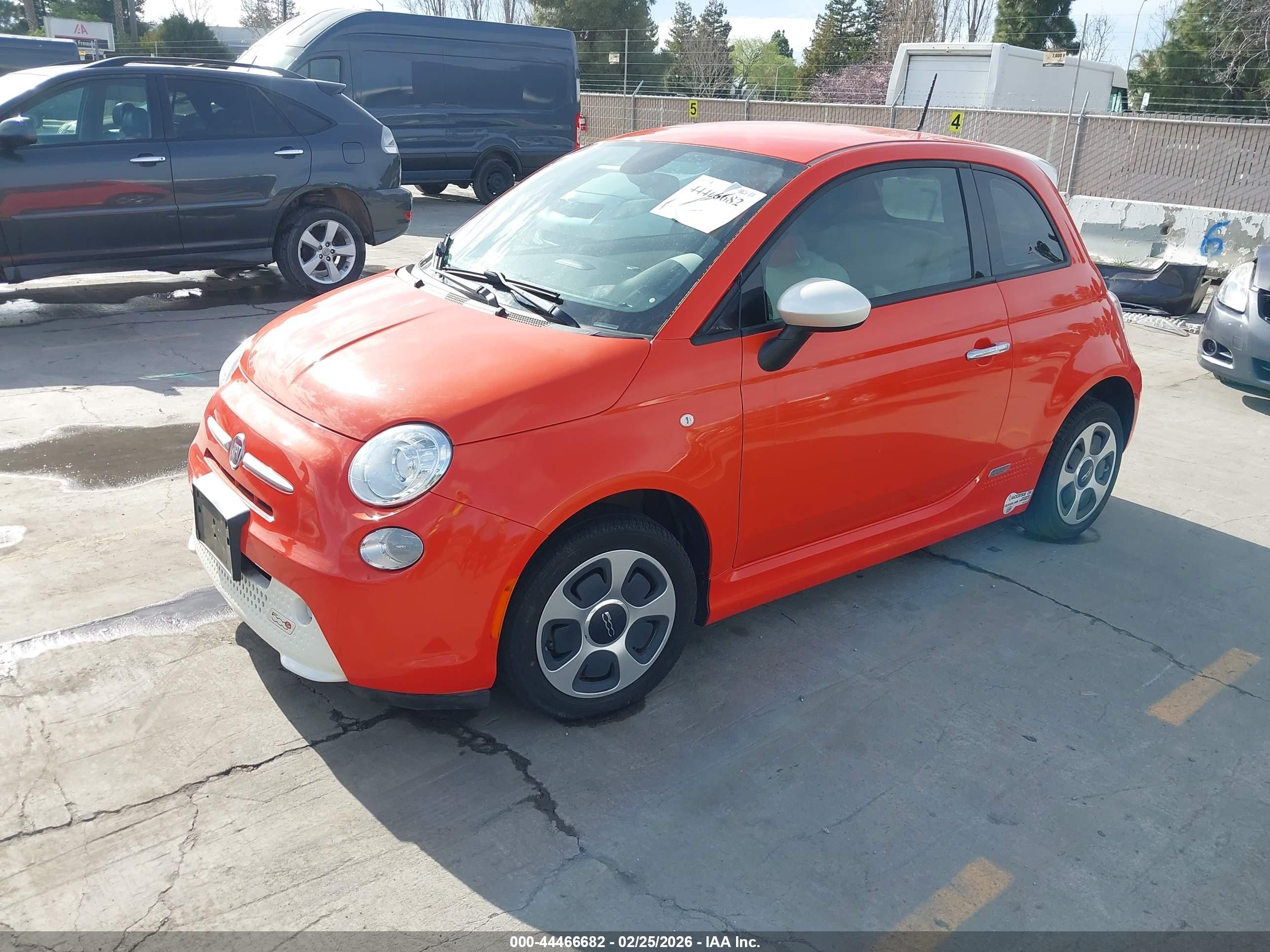 2013 Fiat 500e Battery Electric Orange vin: 3C3CFFGE1DT604606