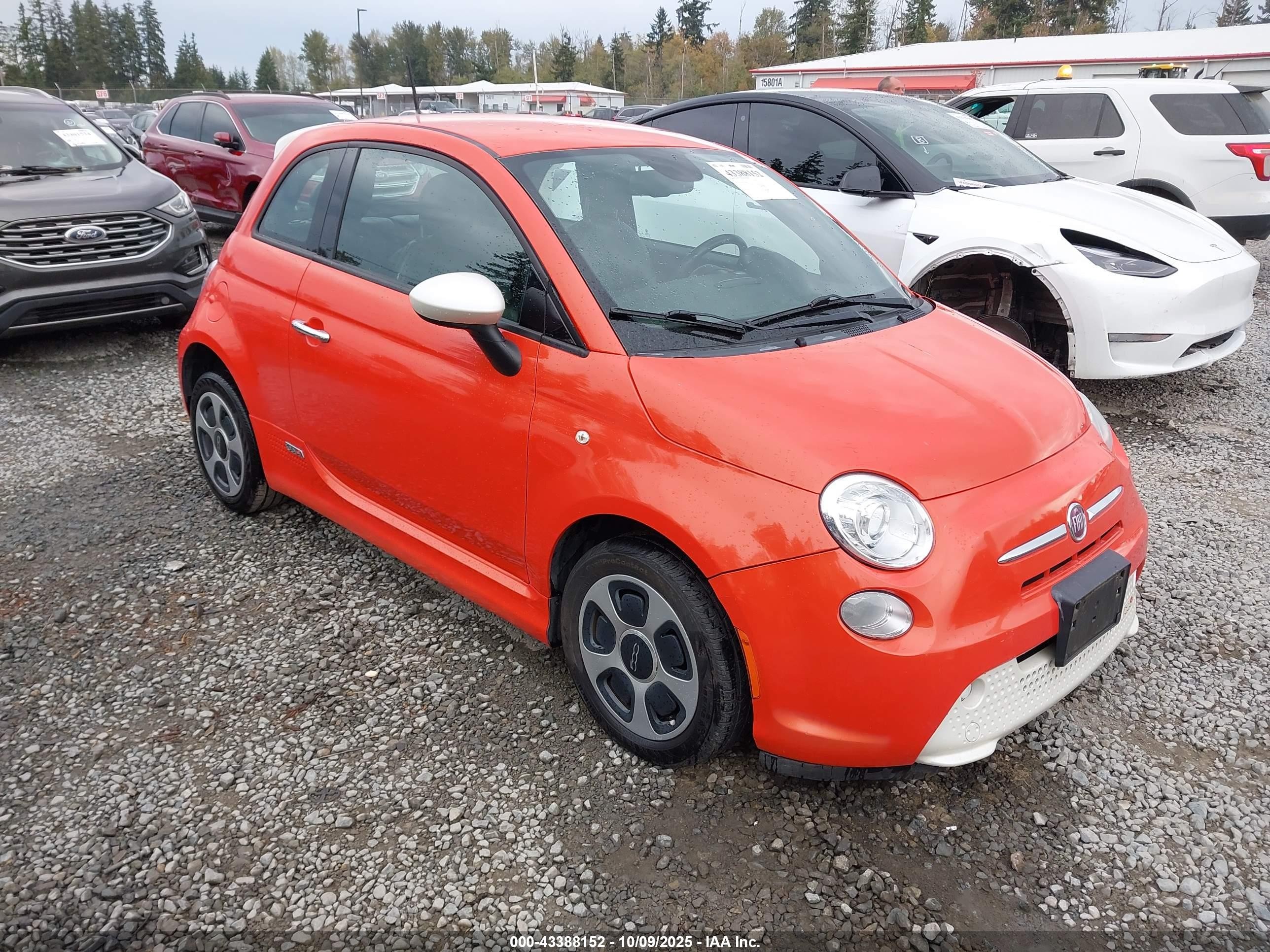 2015 Fiat 500e Battery Electric Orange vin: 3C3CFFGE1FT549836