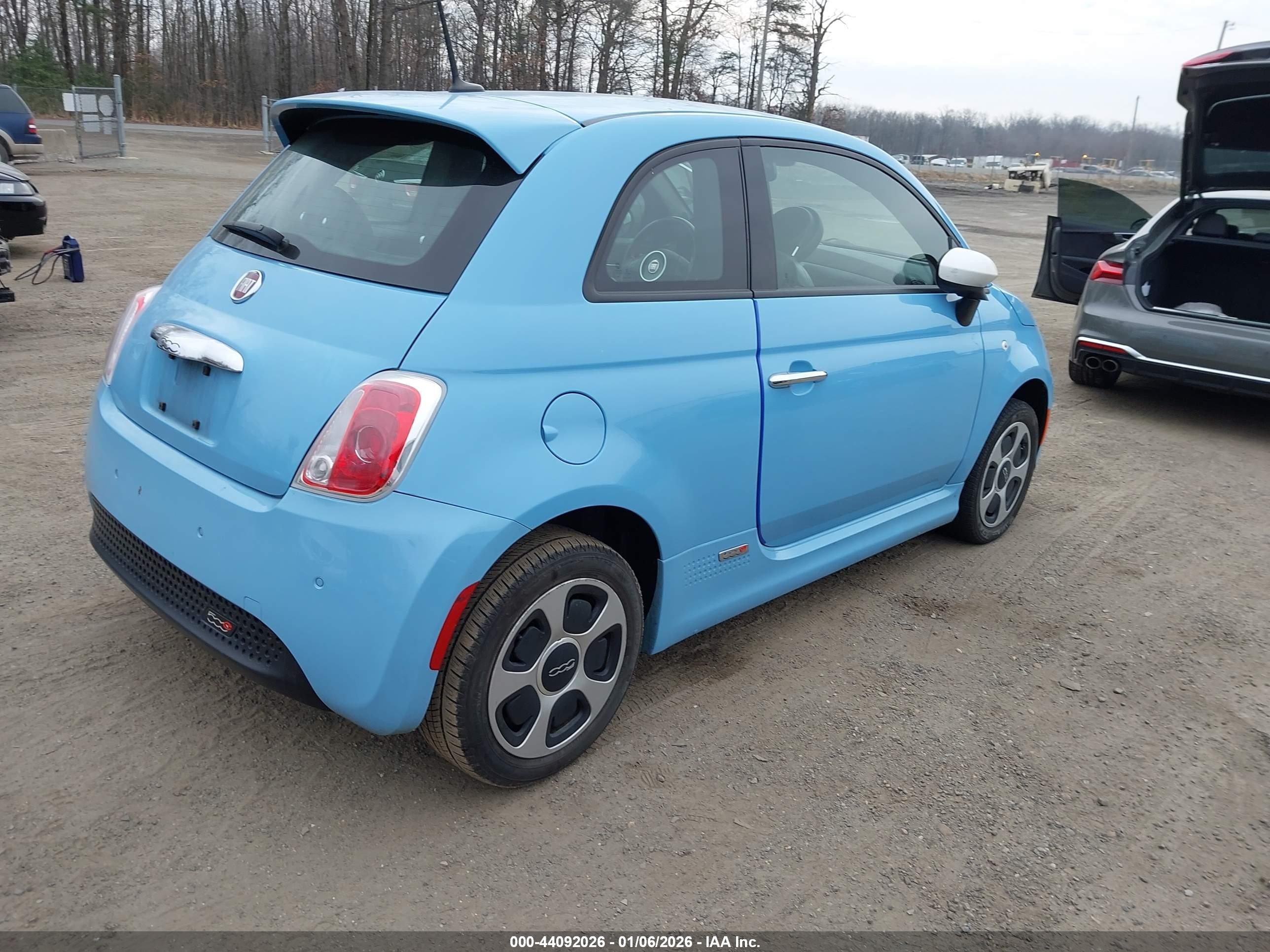 2015 Fiat 500e Battery Electric Light Blue vin: 3C3CFFGE1FT575966