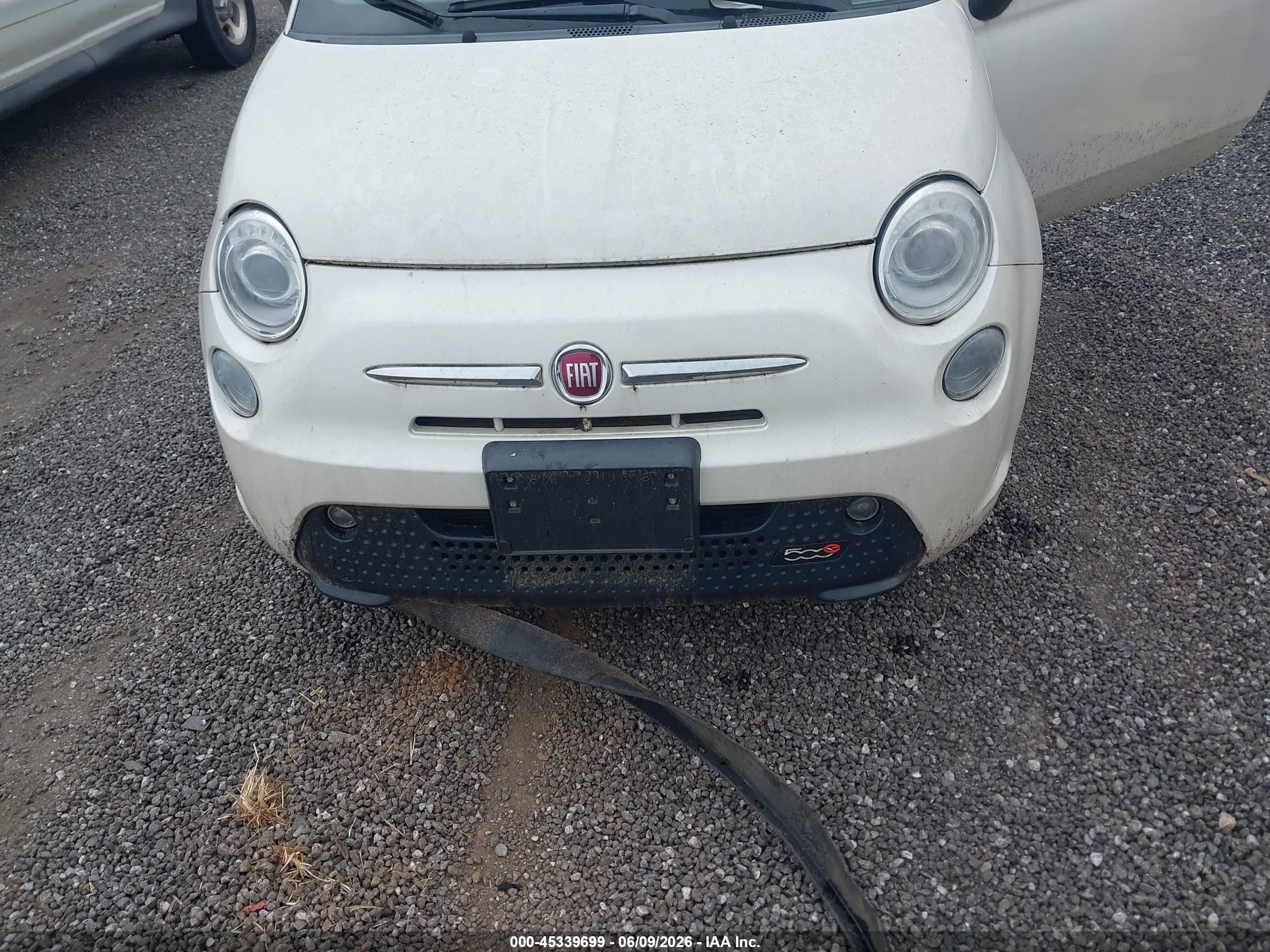 2014 Fiat 500e Battery Electric White vin: 3C3CFFGE3ET244952