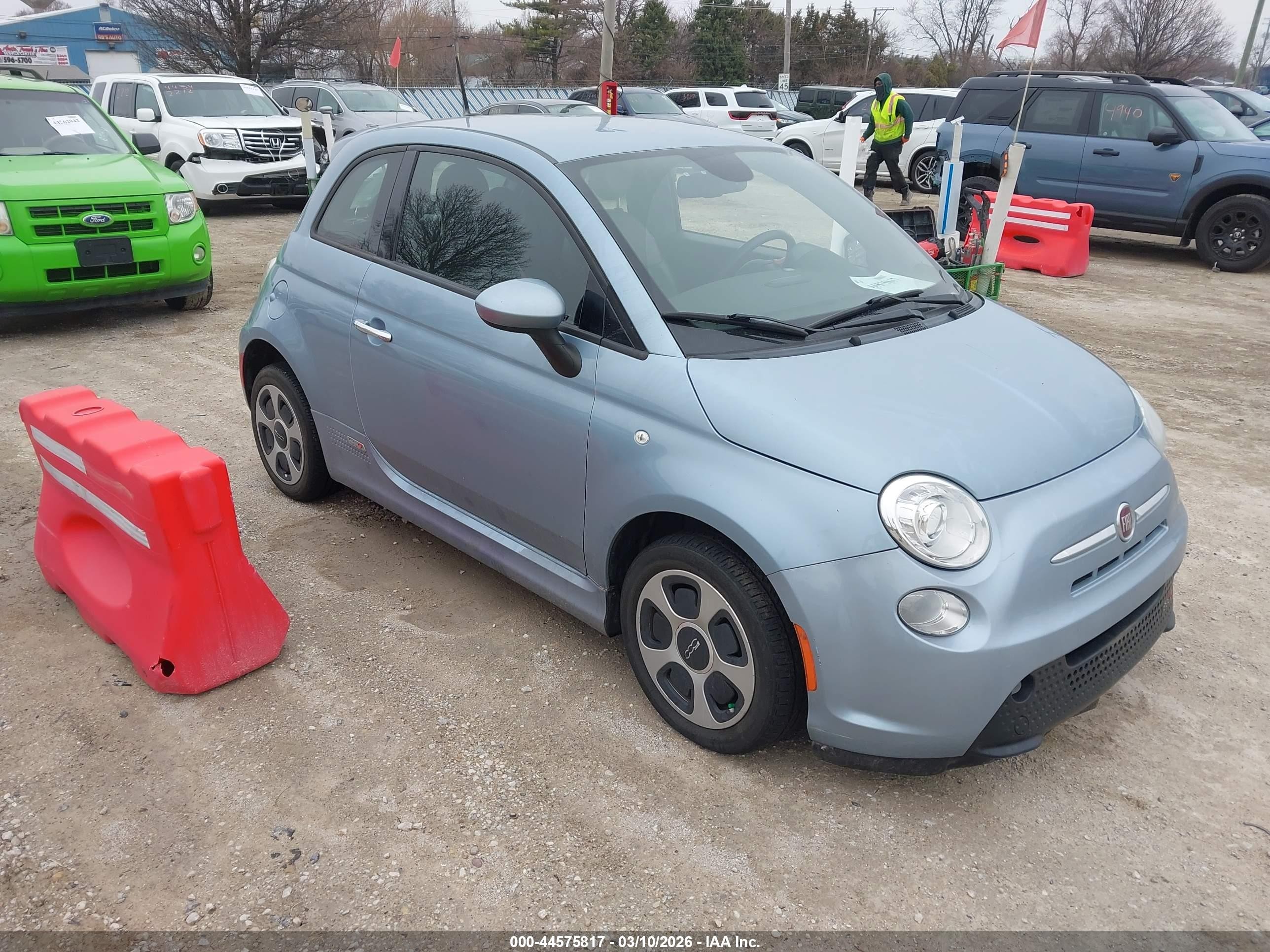 2015 Fiat 500e Battery Electric Light Blue vin: 3C3CFFGE3FT685398