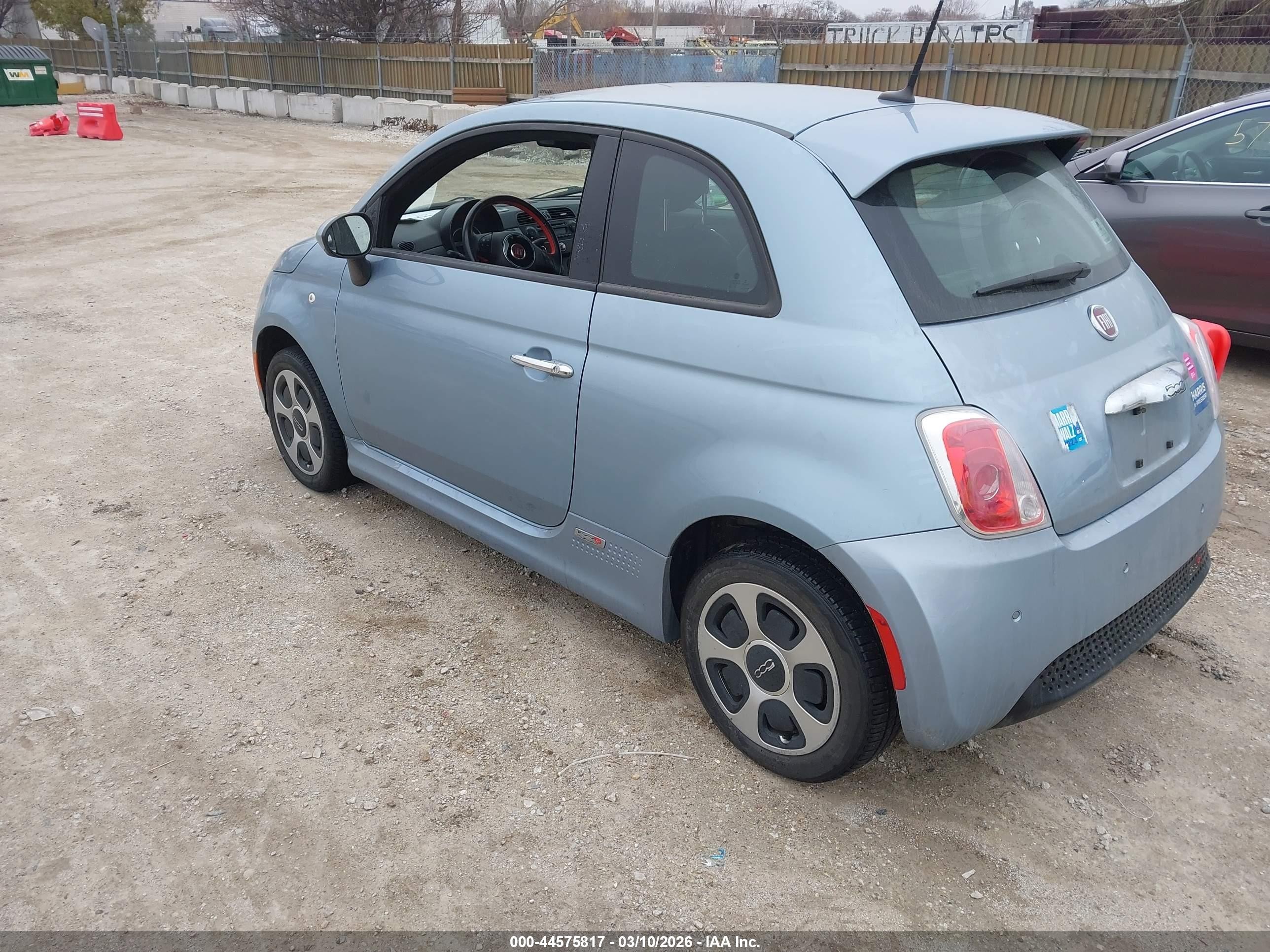 2015 Fiat 500e Battery Electric Light Blue vin: 3C3CFFGE3FT685398