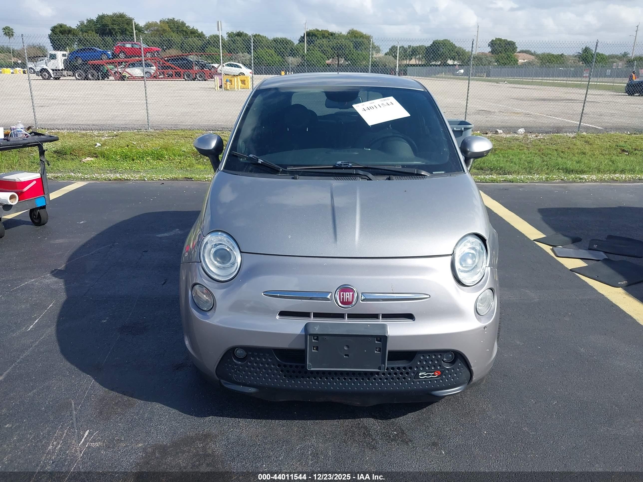 2015 Fiat 500e Battery Electric Silver vin: 3C3CFFGE3FT732896
