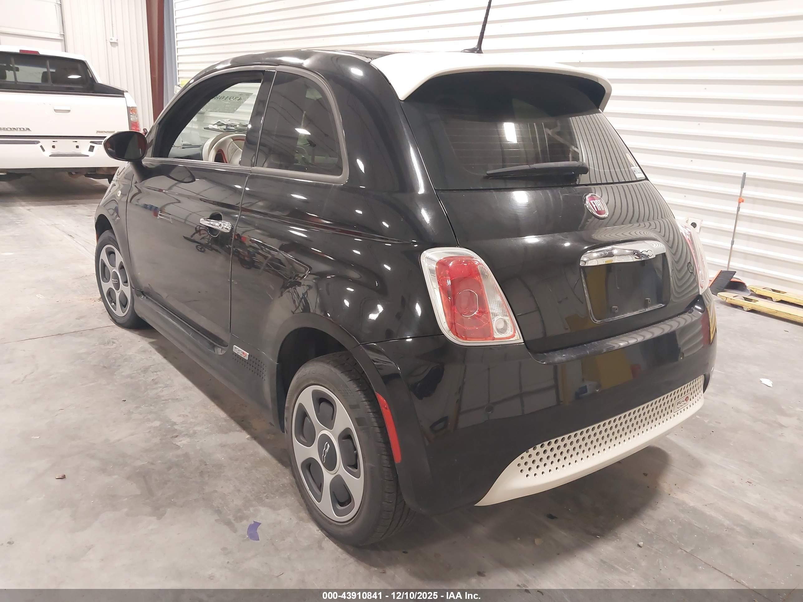 2013 Fiat 500e Battery Electric Black vin: 3C3CFFGE7DT744496