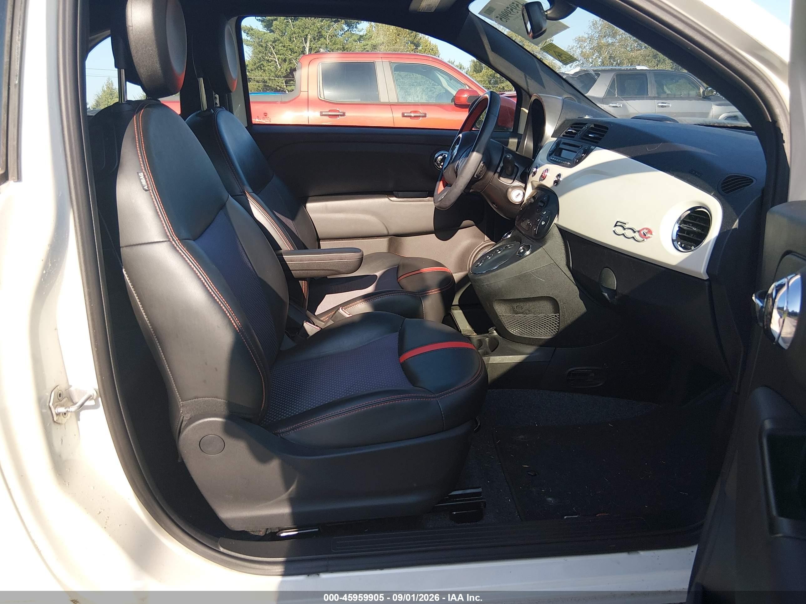 2013 Fiat 500e Battery Electric White vin: 3C3CFFGE7DT745969