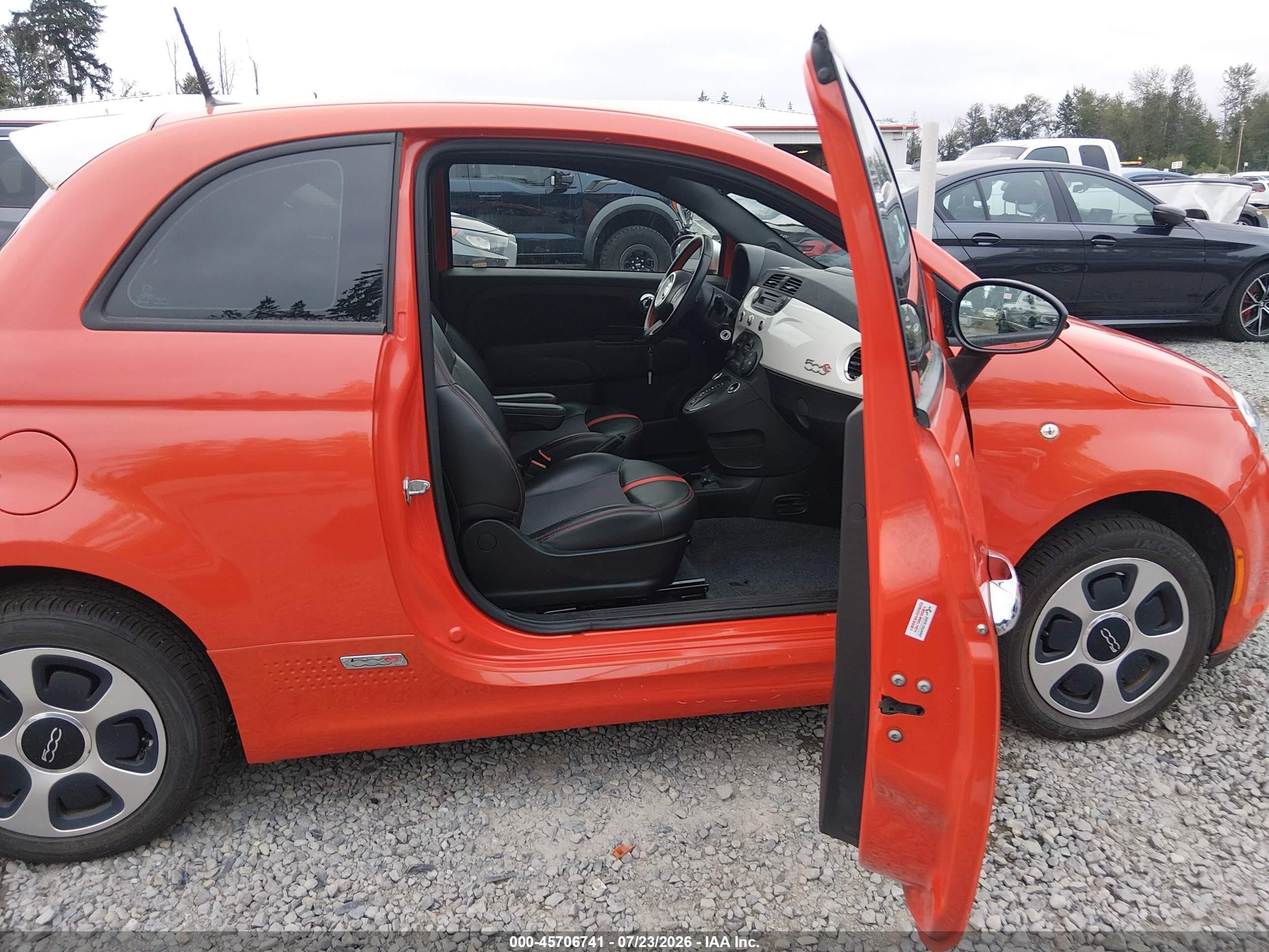 2015 Fiat 500e Battery Electric Orange vin: 3C3CFFGE9FT503266
