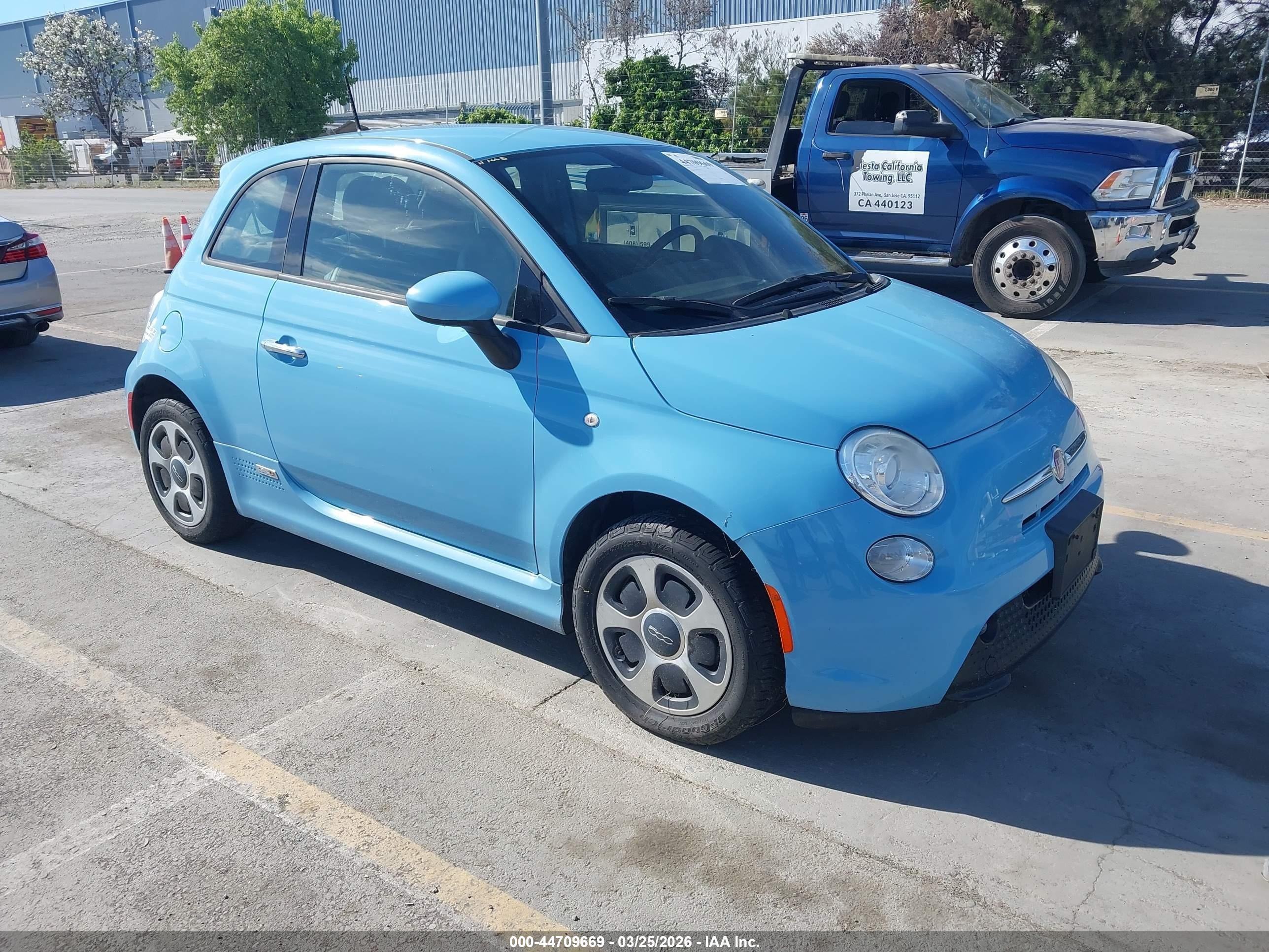 2015 Fiat 500e Battery Electric Turquoise vin: 3C3CFFGEXFT503194