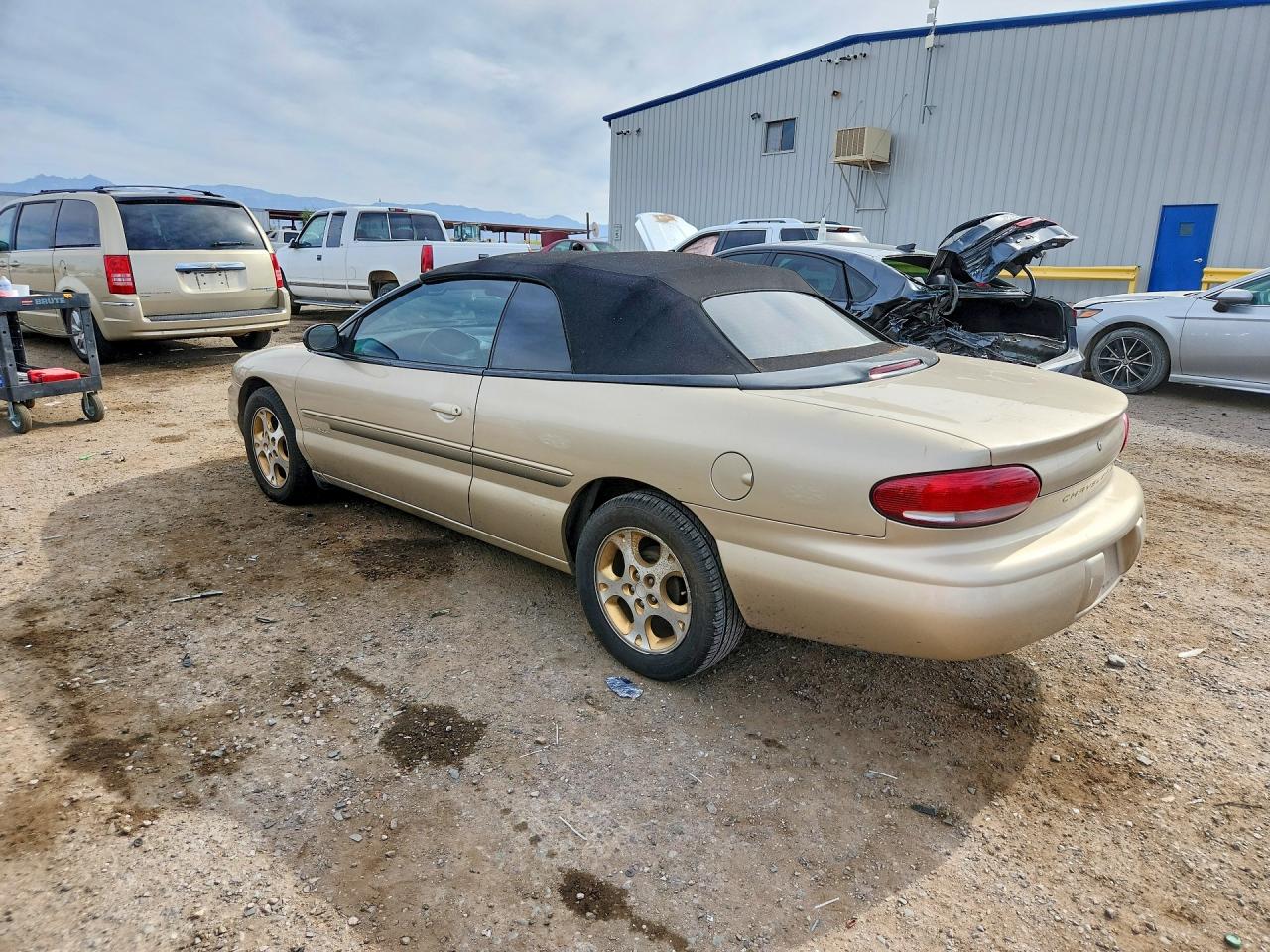 2000 Chrysler Sebring Jxi Gold vin: 3C3EL55H6YT239807