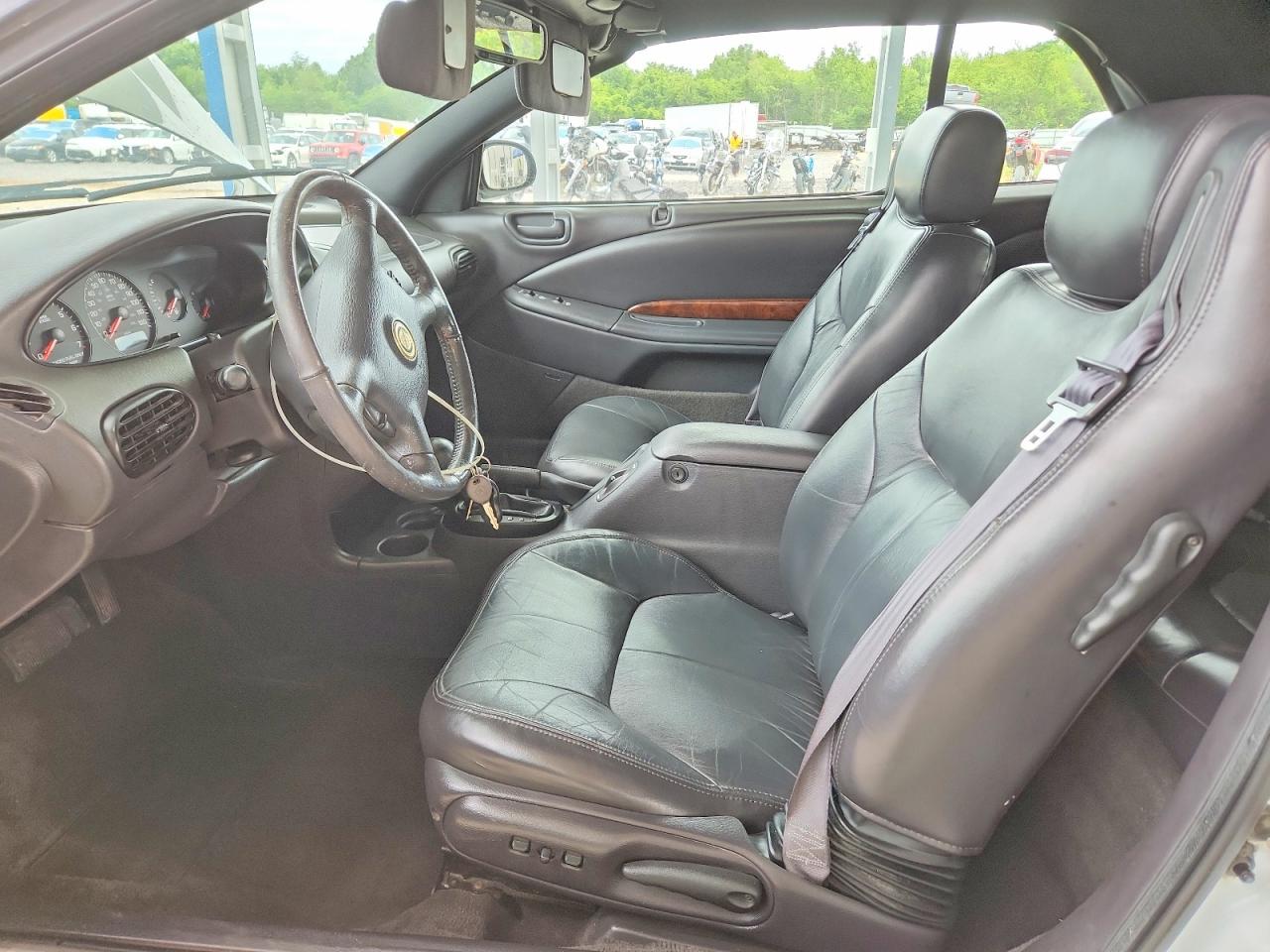 2000 Chrysler Sebring Jxi White vin: 3C3EL55H9YT239168
