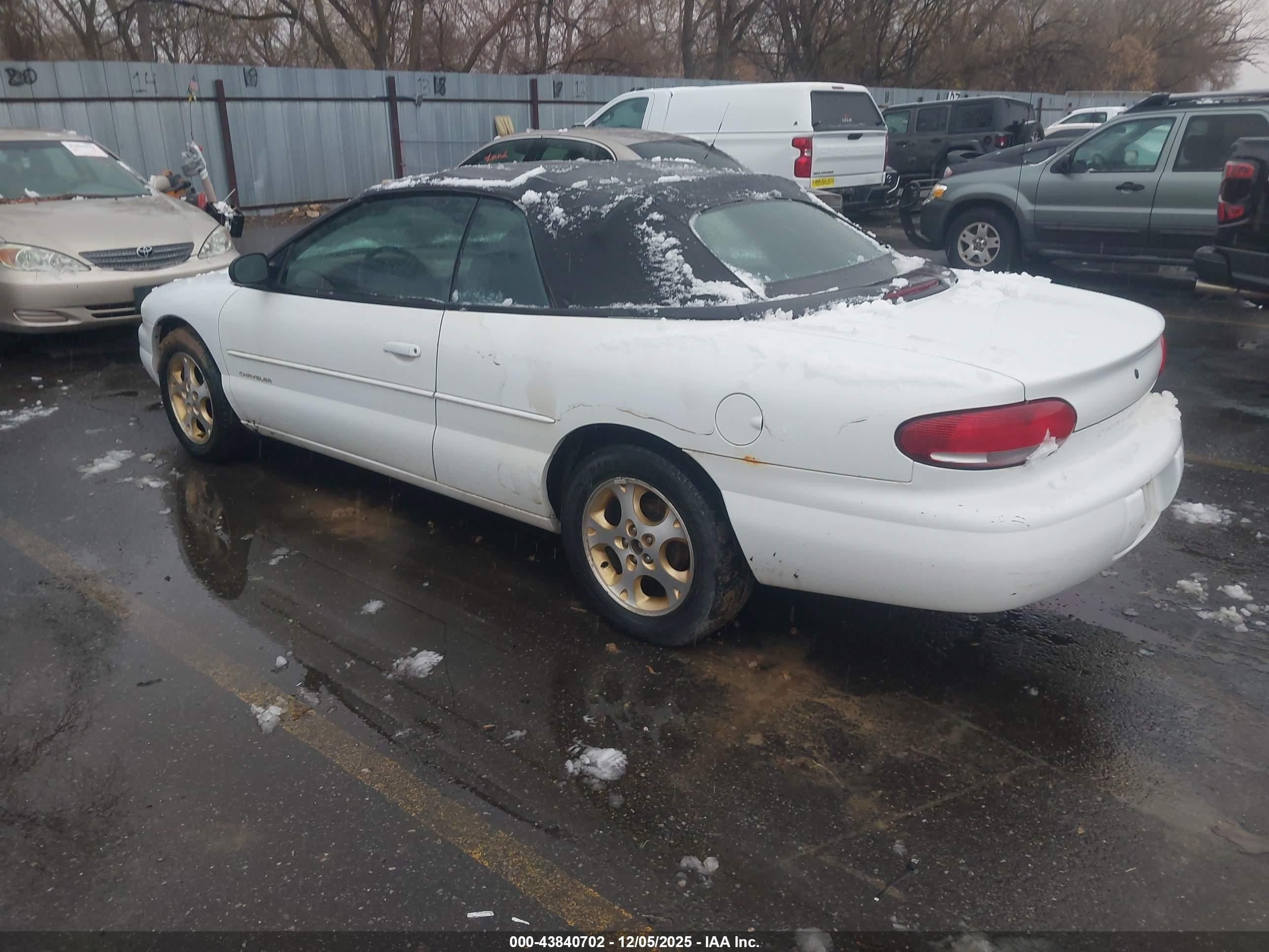 1999 Chrysler Sebring Jxi White vin: 3C3EL55HXXT553202