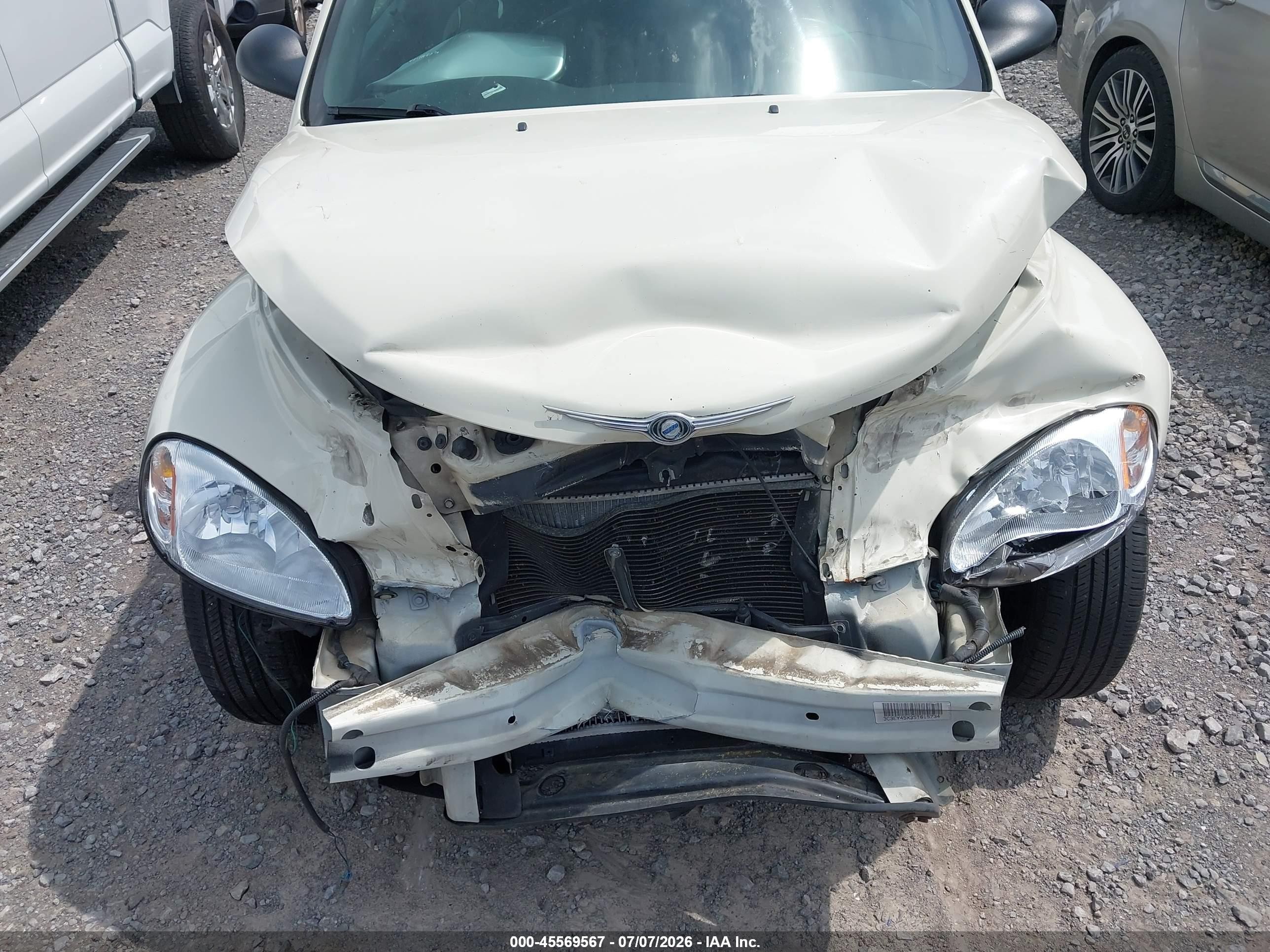 2005 Chrysler Pt Cruiser   Cream vin: 3C3EY45X35T615734