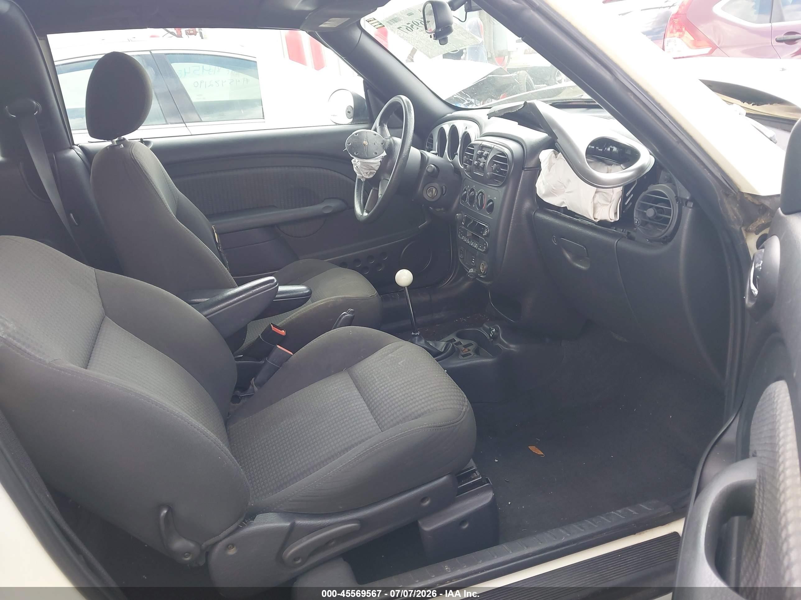 2005 Chrysler Pt Cruiser   Cream vin: 3C3EY45X35T615734