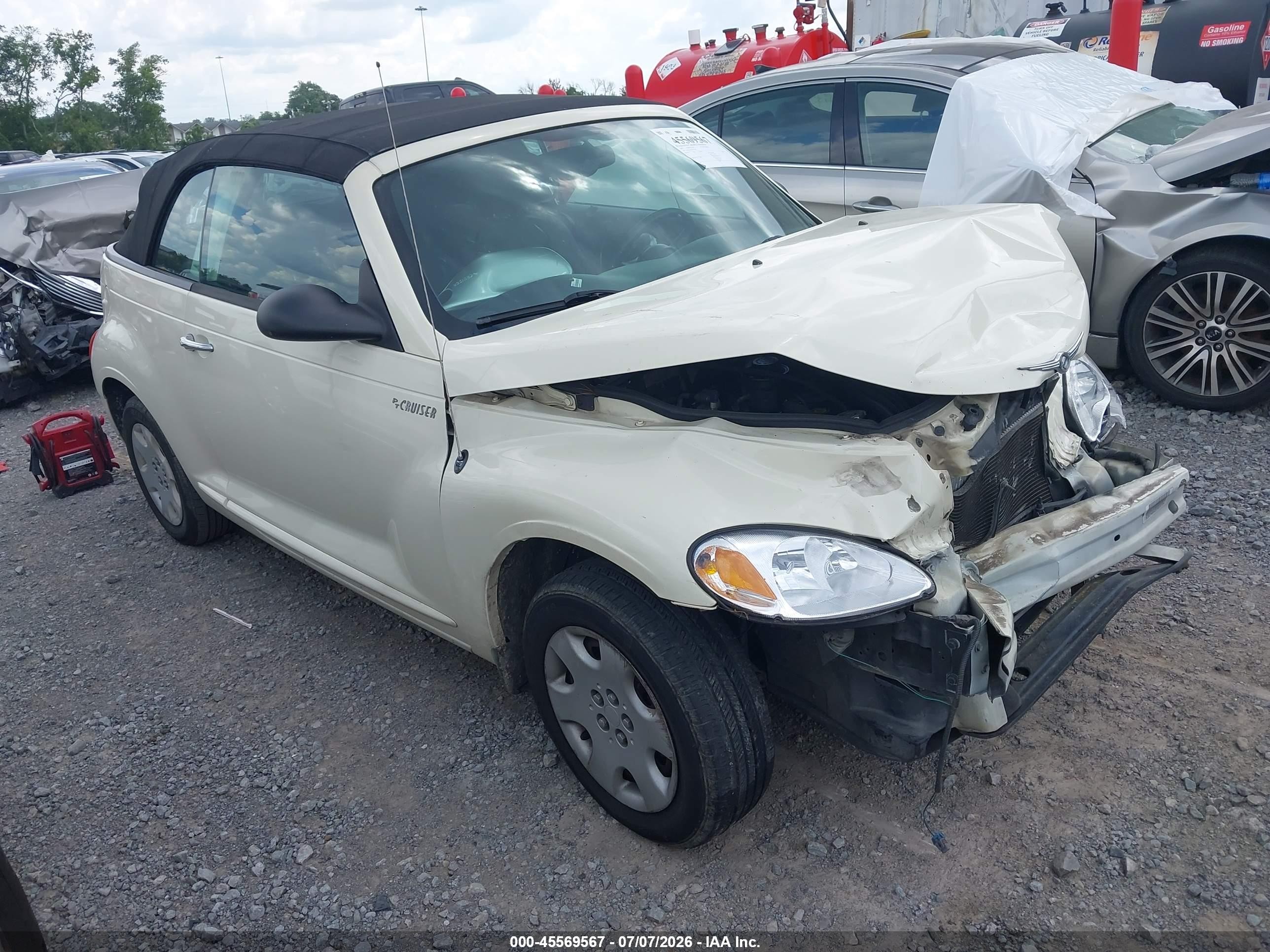 2005 Chrysler Pt Cruiser   Cream vin: 3C3EY45X35T615734