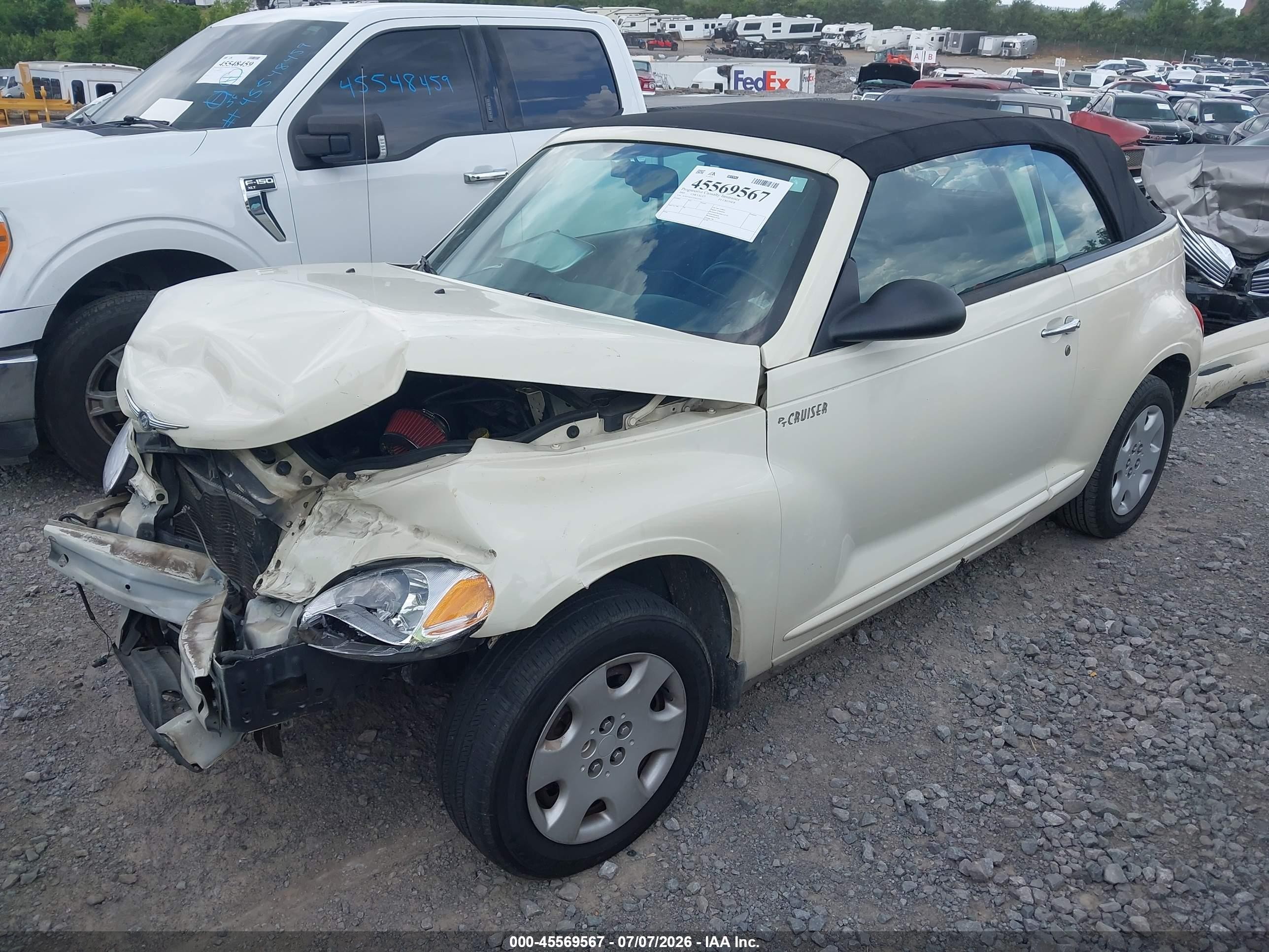 2005 Chrysler Pt Cruiser   Cream vin: 3C3EY45X35T615734