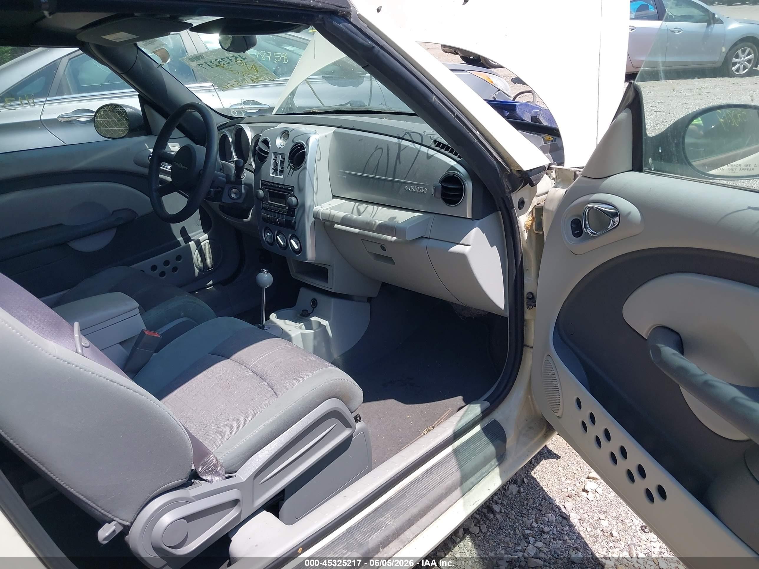 2006 Chrysler Pt Cruiser Touring Cream vin: 3C3JY55E16T374468