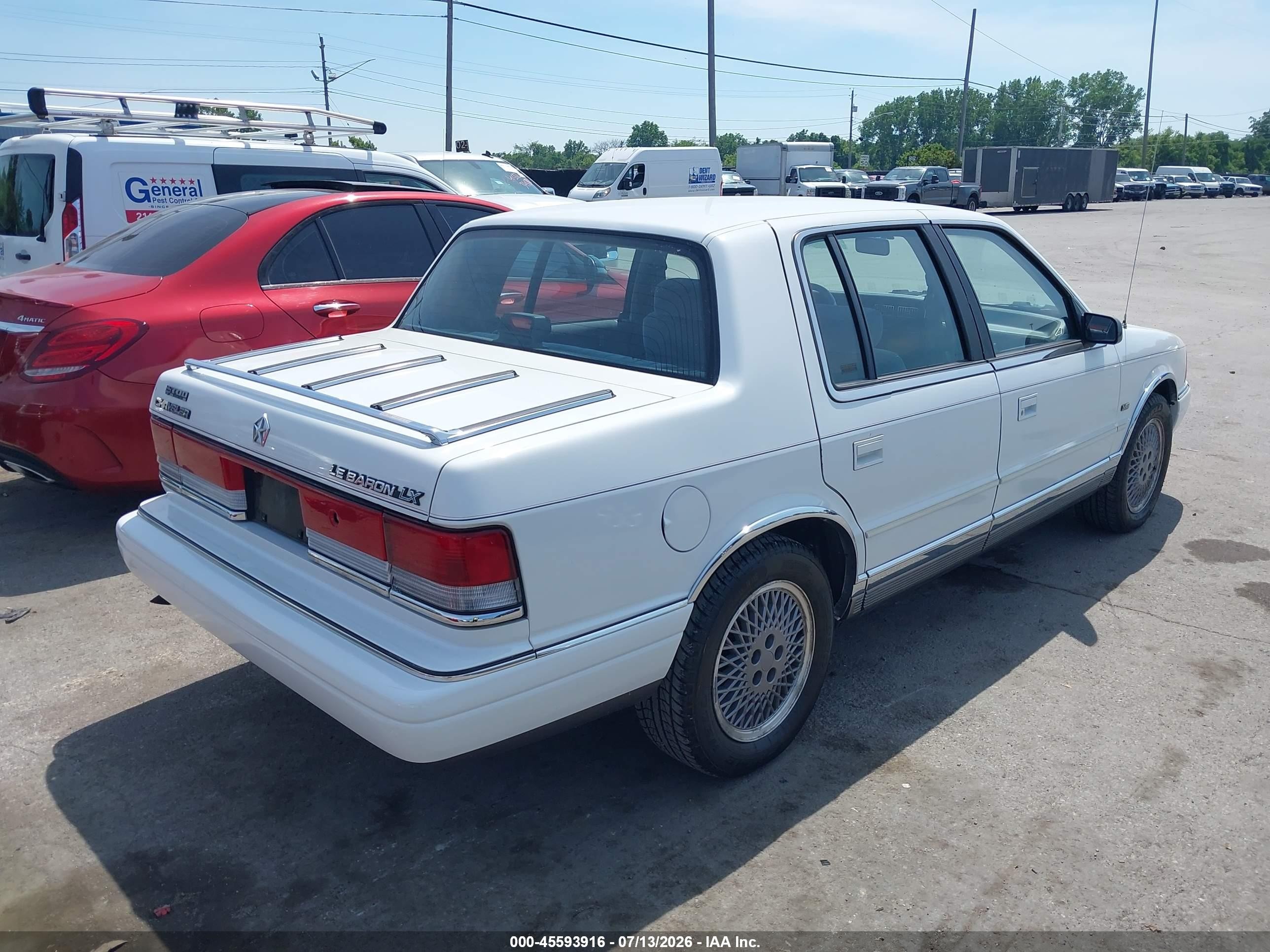 1992 Chrysler Lebaron Lx A-body White vin: 3C3XA7632NT318934