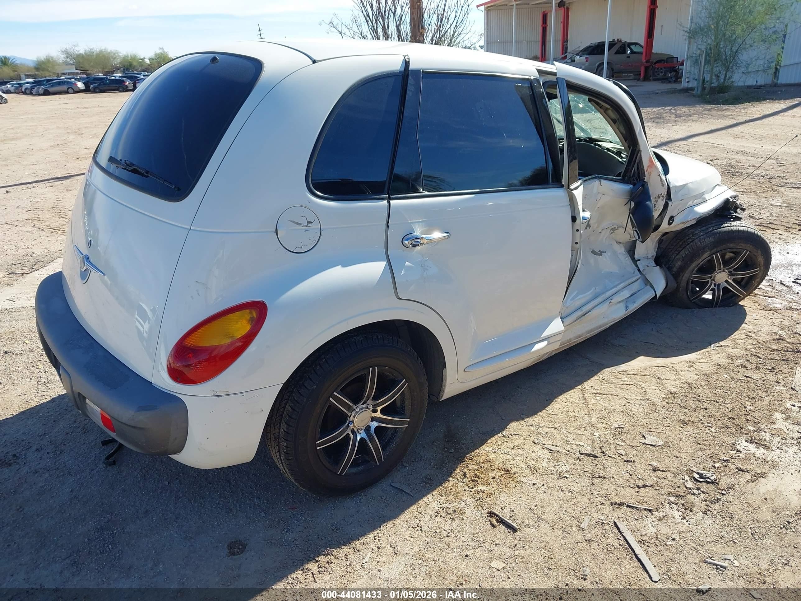 2002 Chrysler Pt Cruiser   Белый vin: 3C4FY48B02T316598