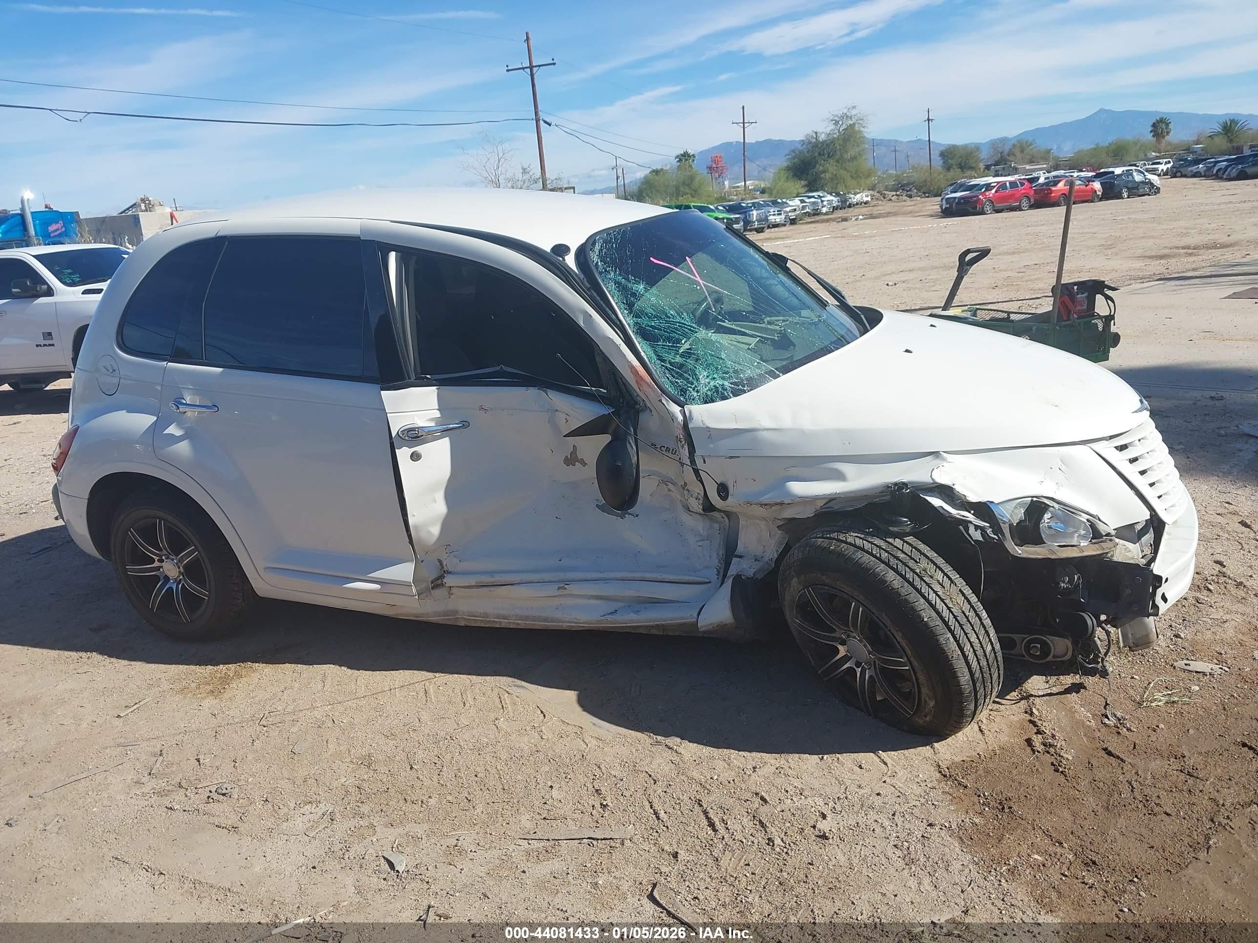 2002 Chrysler Pt Cruiser   Белый vin: 3C4FY48B02T316598