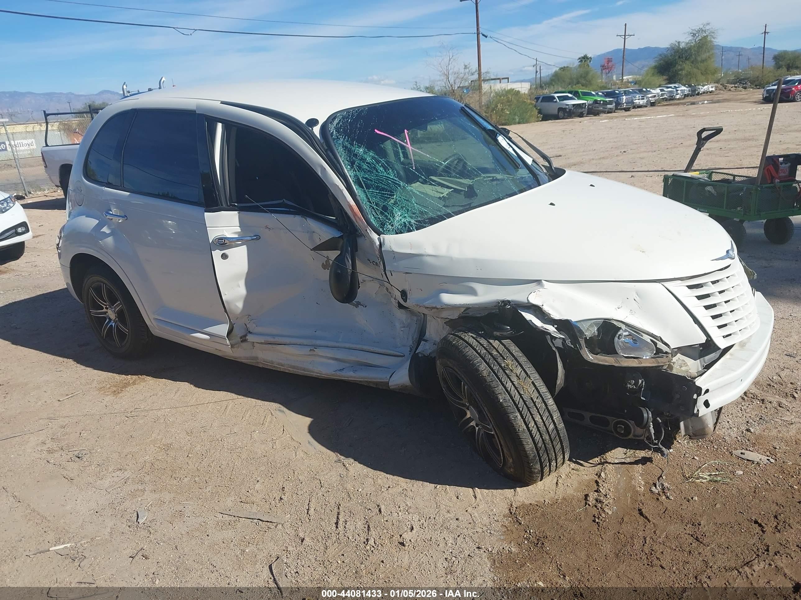 2002 Chrysler Pt Cruiser   Белый vin: 3C4FY48B02T316598