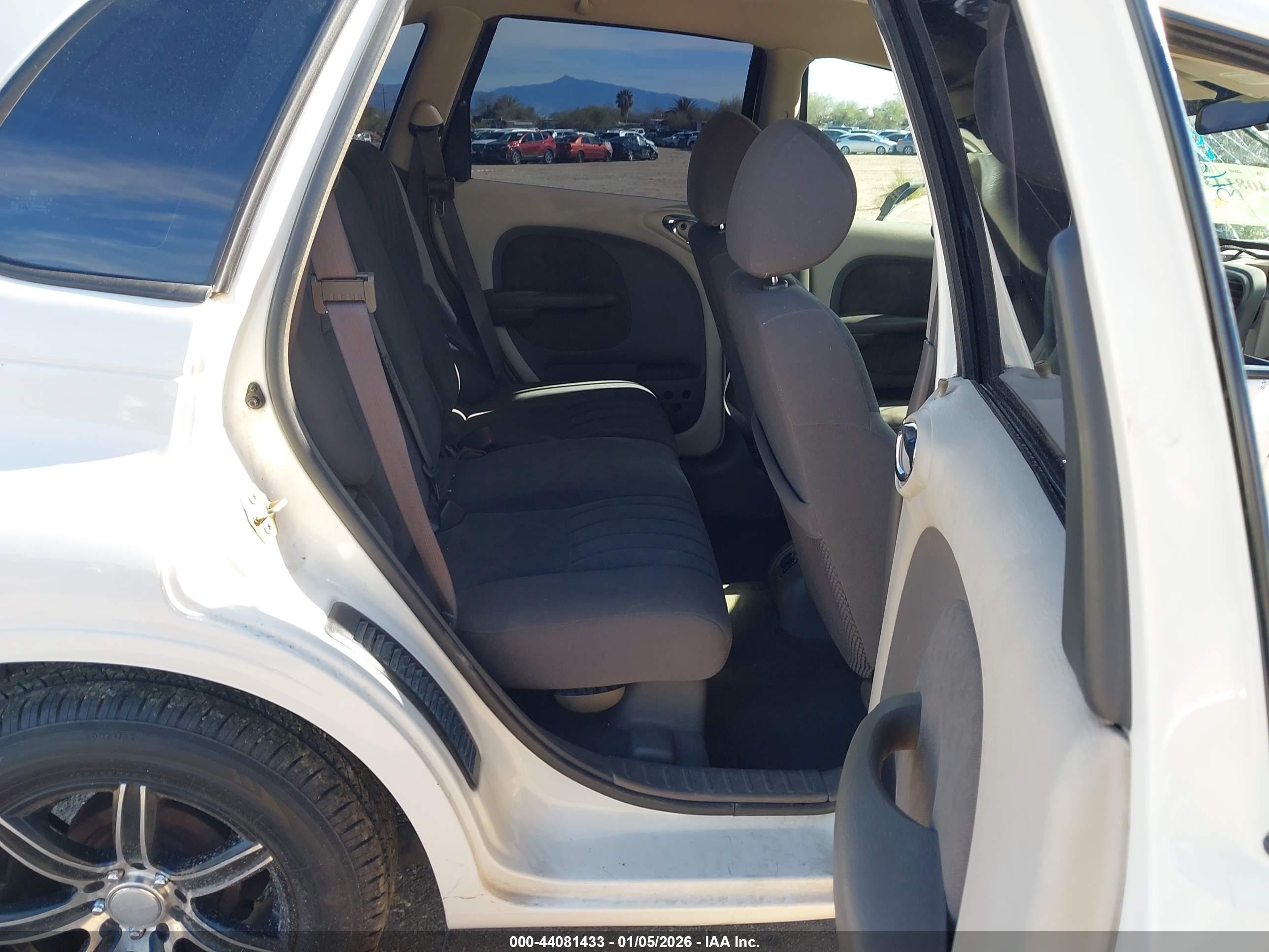 2002 Chrysler Pt Cruiser   Белый vin: 3C4FY48B02T316598