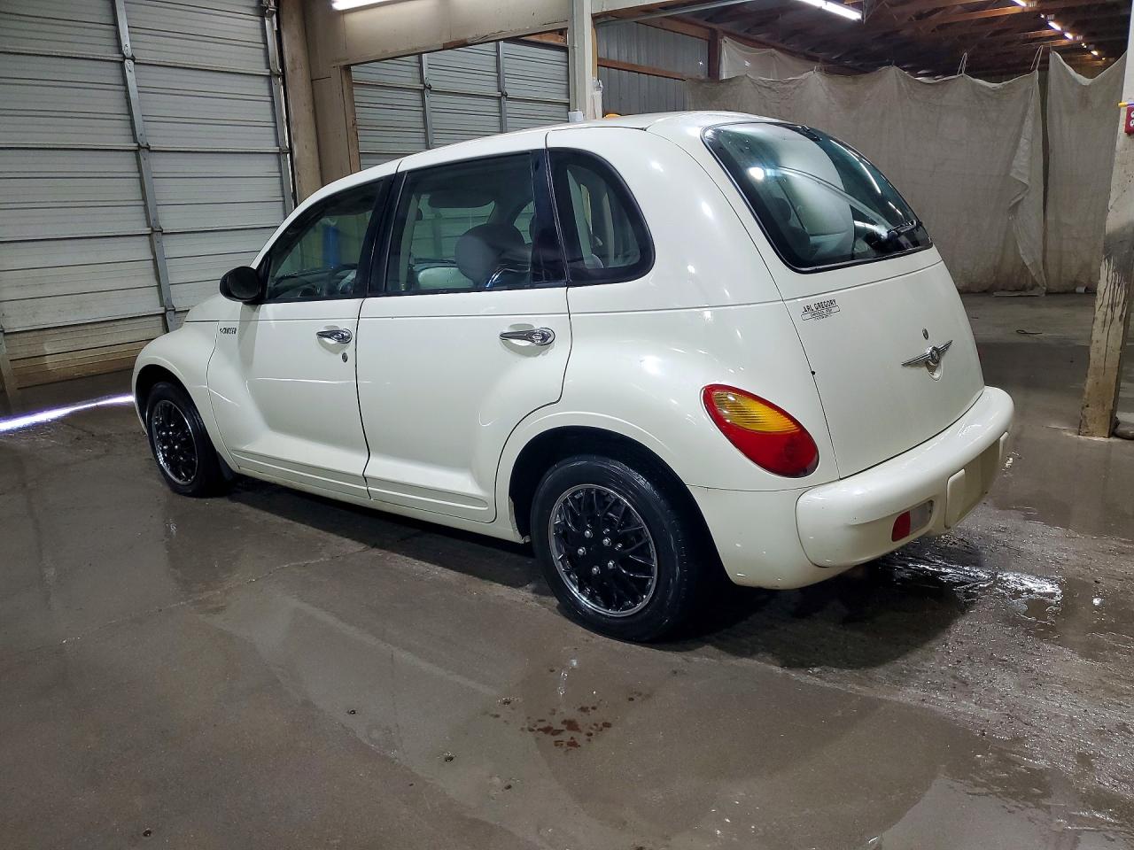 2005 Chrysler Pt Cruiser Cream vin: 3C4FY48B05T500783