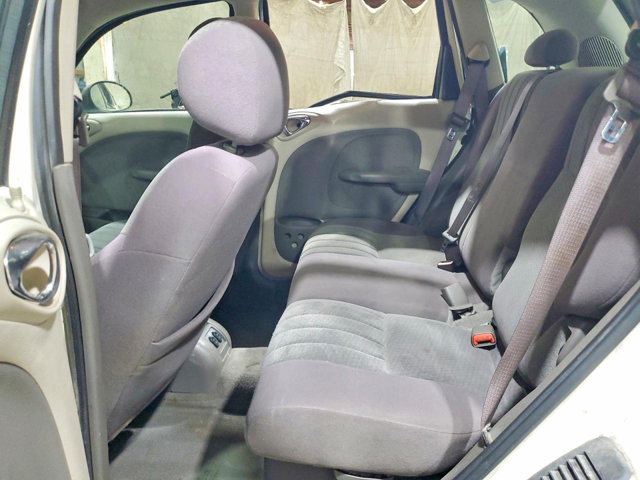 2005 Chrysler Pt Cruiser Cream vin: 3C4FY48B05T500783