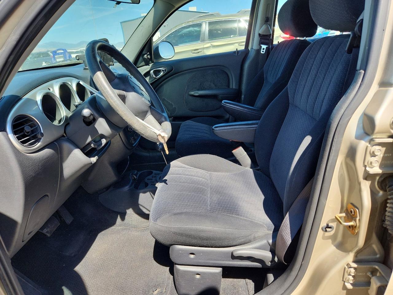 2005 Chrysler Pt Cruiser Tan vin: 3C4FY48B05T614668