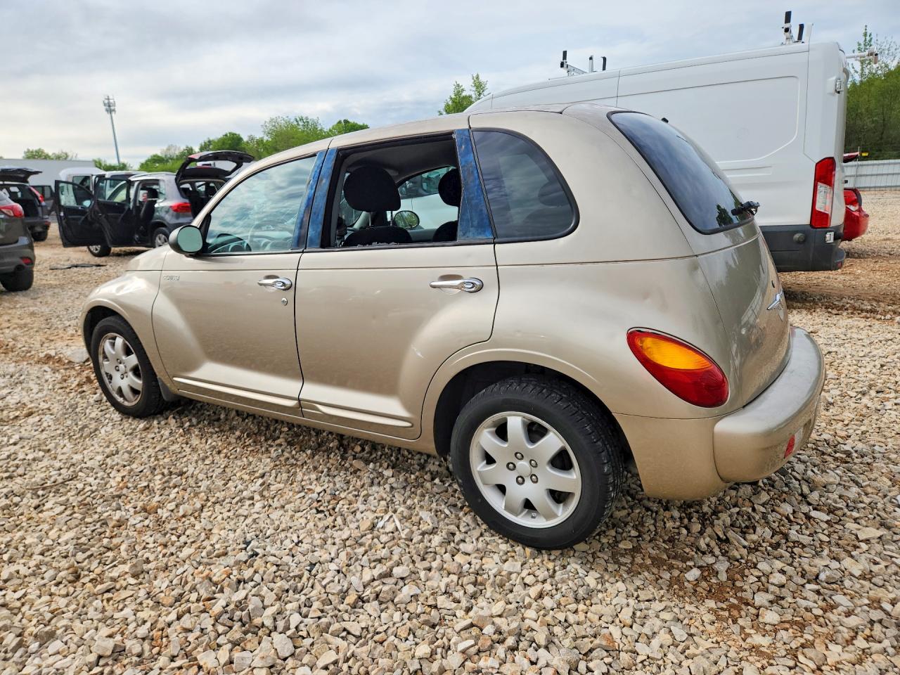 2004 Chrysler Pt Cruiser Tan vin: 3C4FY48B34T294177