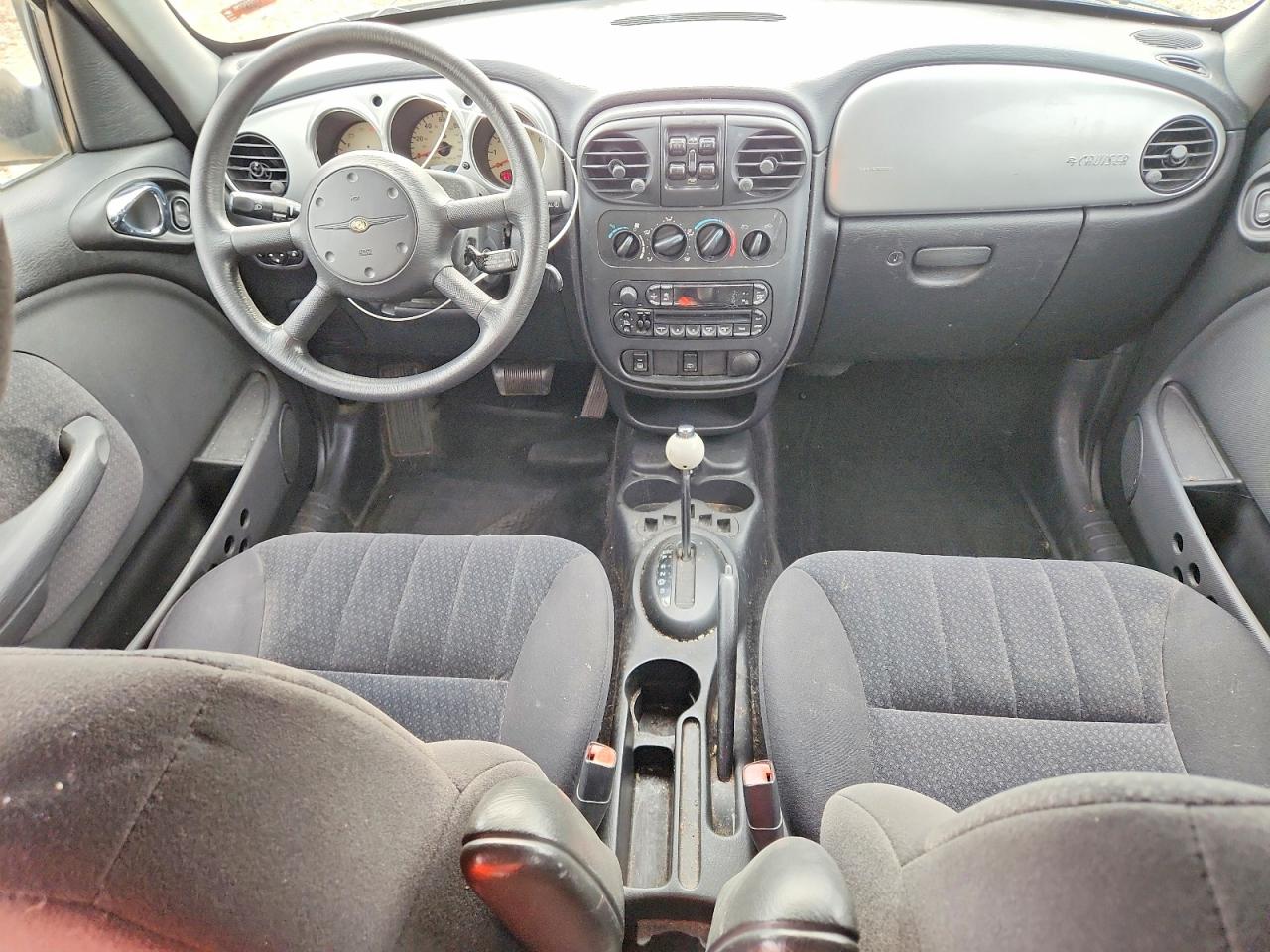 2004 Chrysler Pt Cruiser Tan vin: 3C4FY48B34T294177