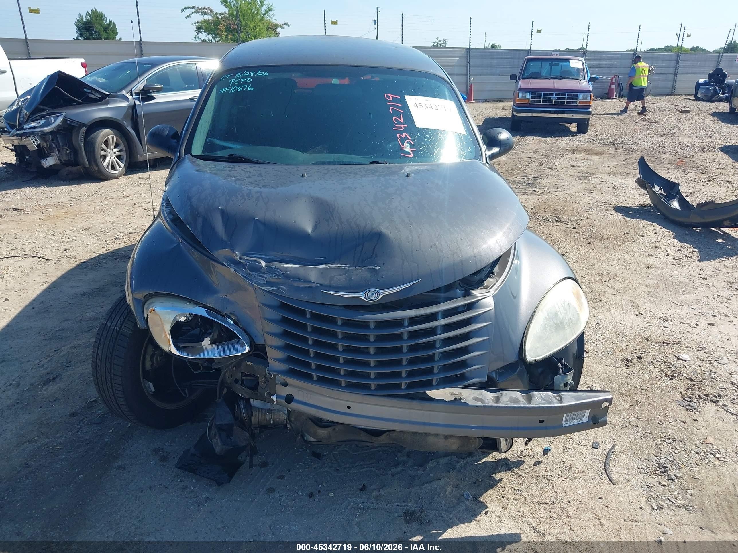 2004 Chrysler Pt Cruiser   Серый vin: 3C4FY48B34T363627