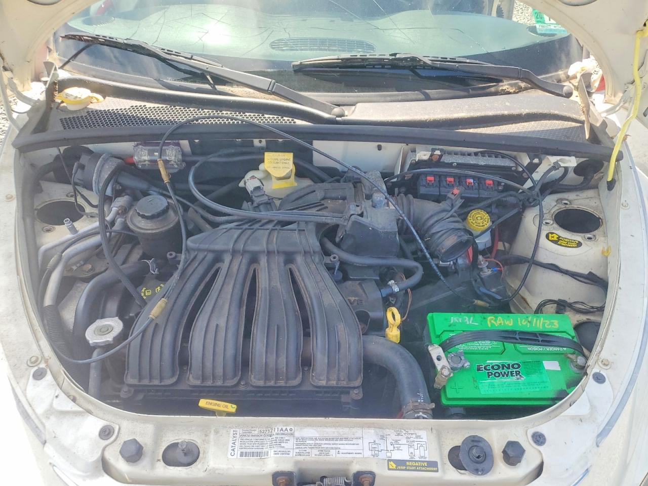 2005 Chrysler Pt Cruiser Two Tone vin: 3C4FY48B35T581939