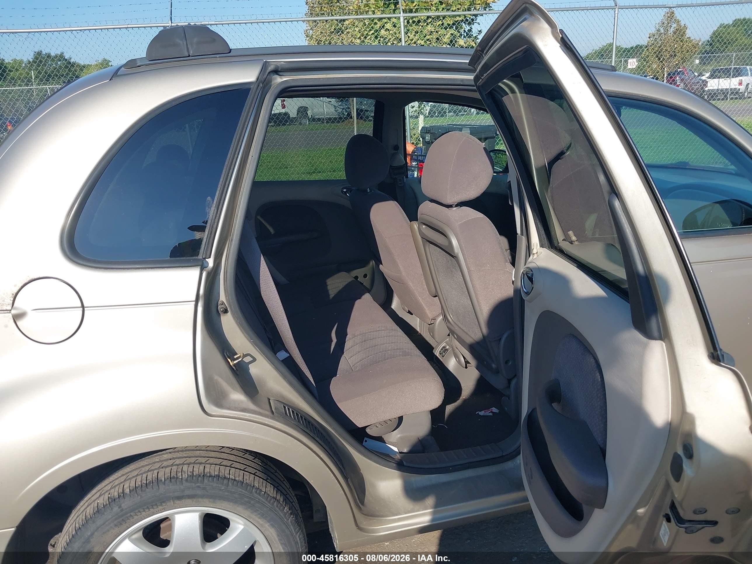 2003 Chrysler Pt Cruiser   Gold vin: 3C4FY48B43T627548