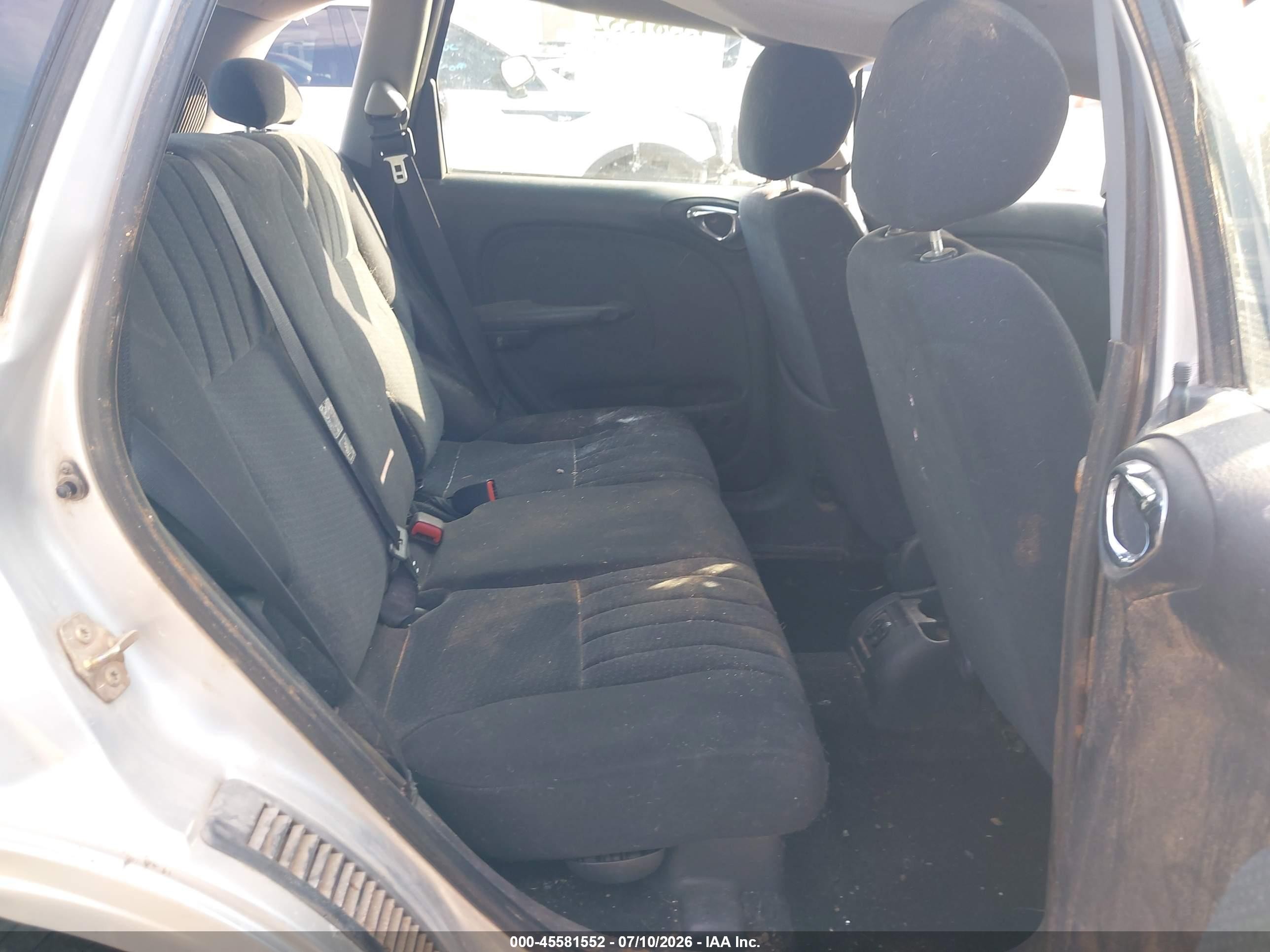 2005 Chrysler Pt Cruiser   Silver vin: 3C4FY48BX5T609428