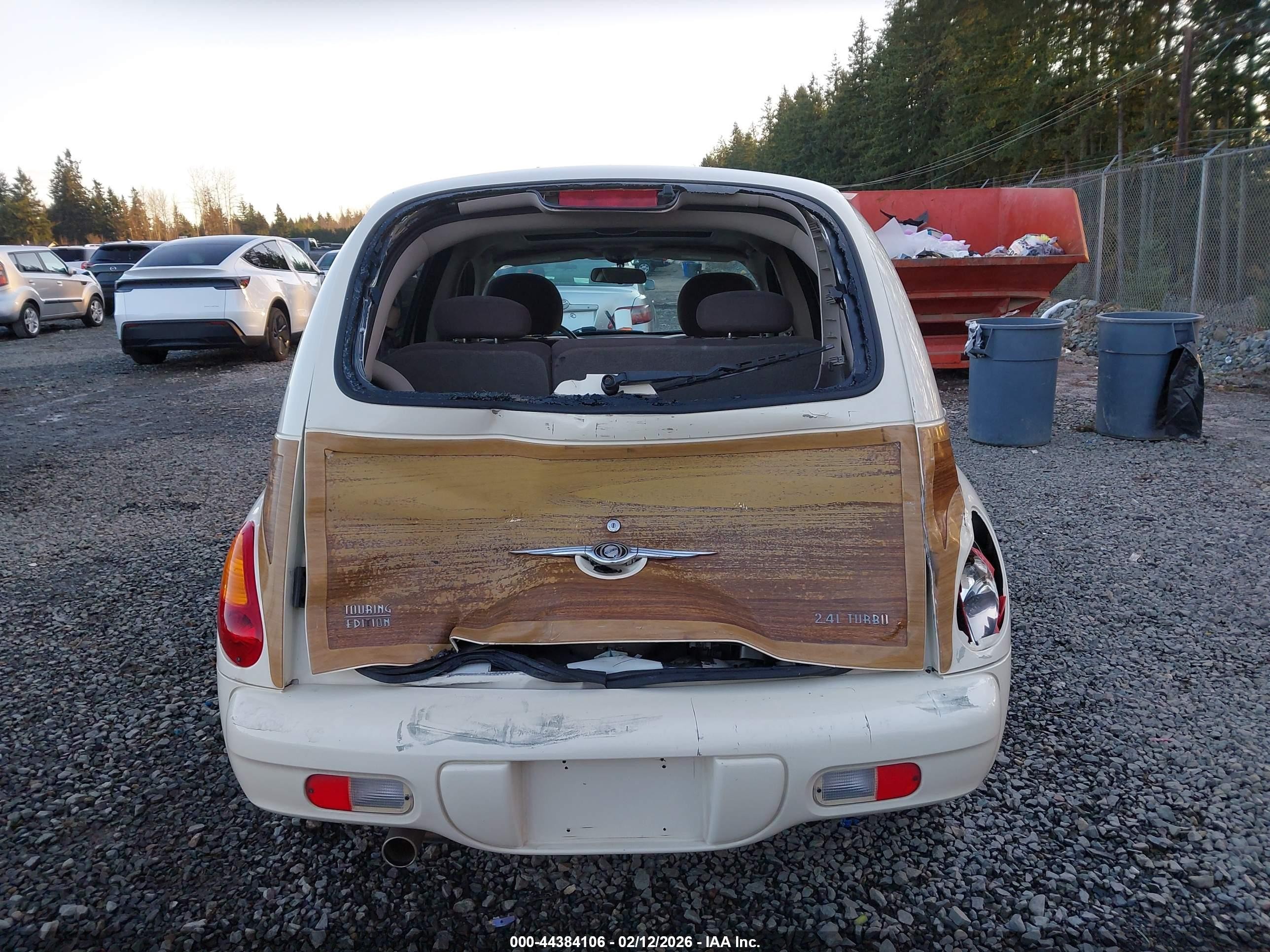 2004 Chrysler Pt Cruiser Touring White vin: 3C4FY58854T208250