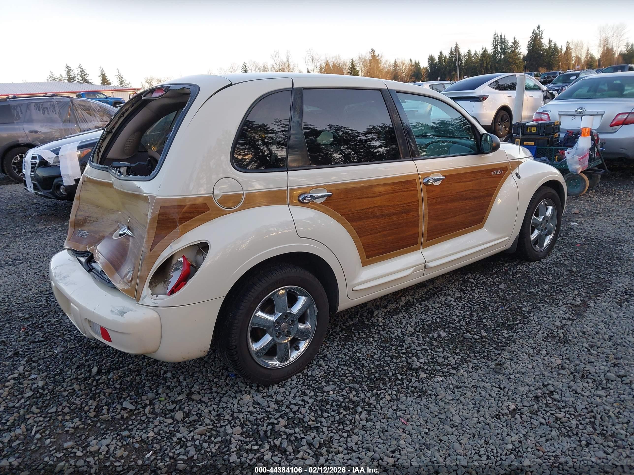 2004 Chrysler Pt Cruiser Touring White vin: 3C4FY58854T208250
