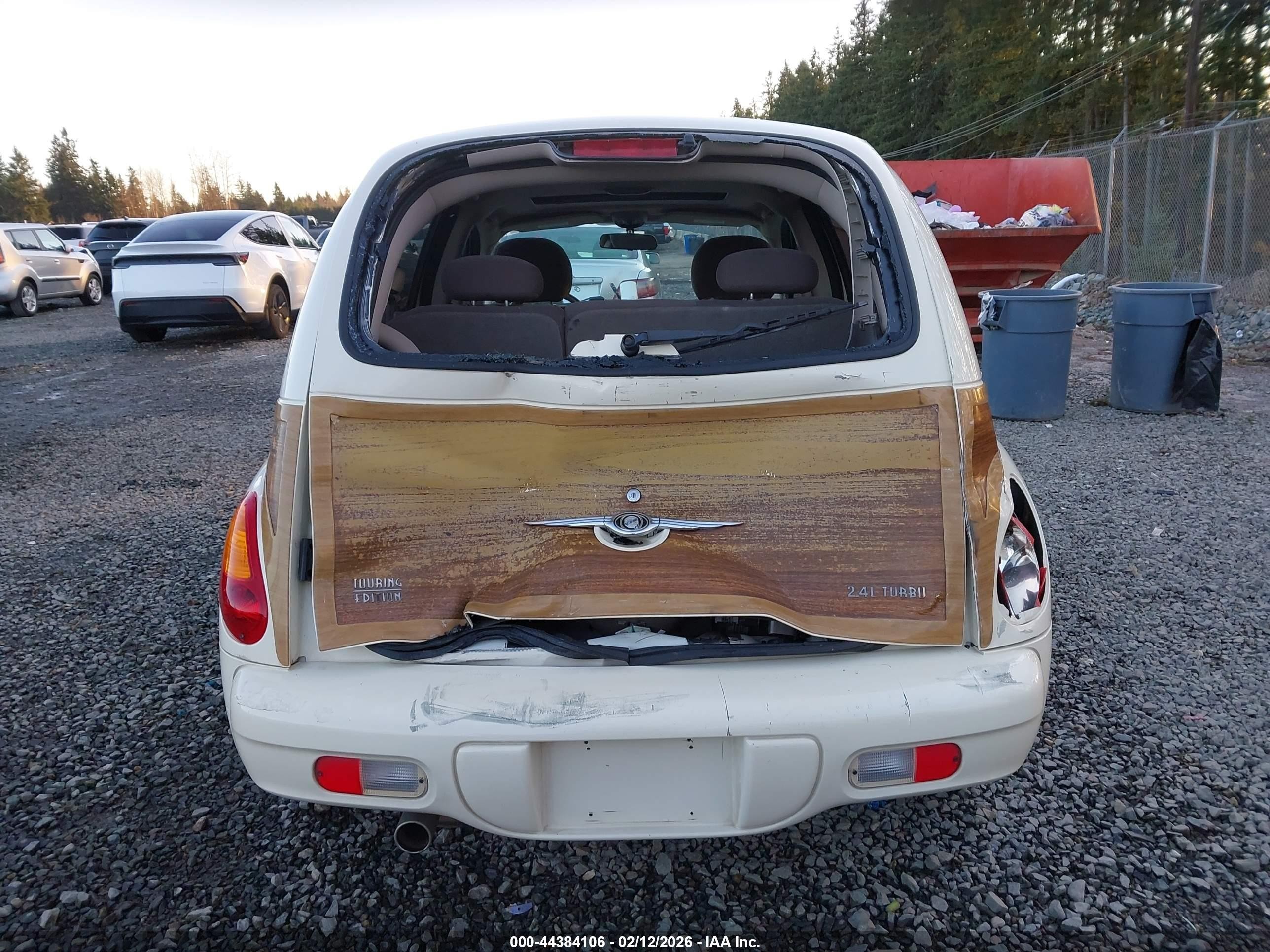 2004 Chrysler Pt Cruiser Touring White vin: 3C4FY58854T208250