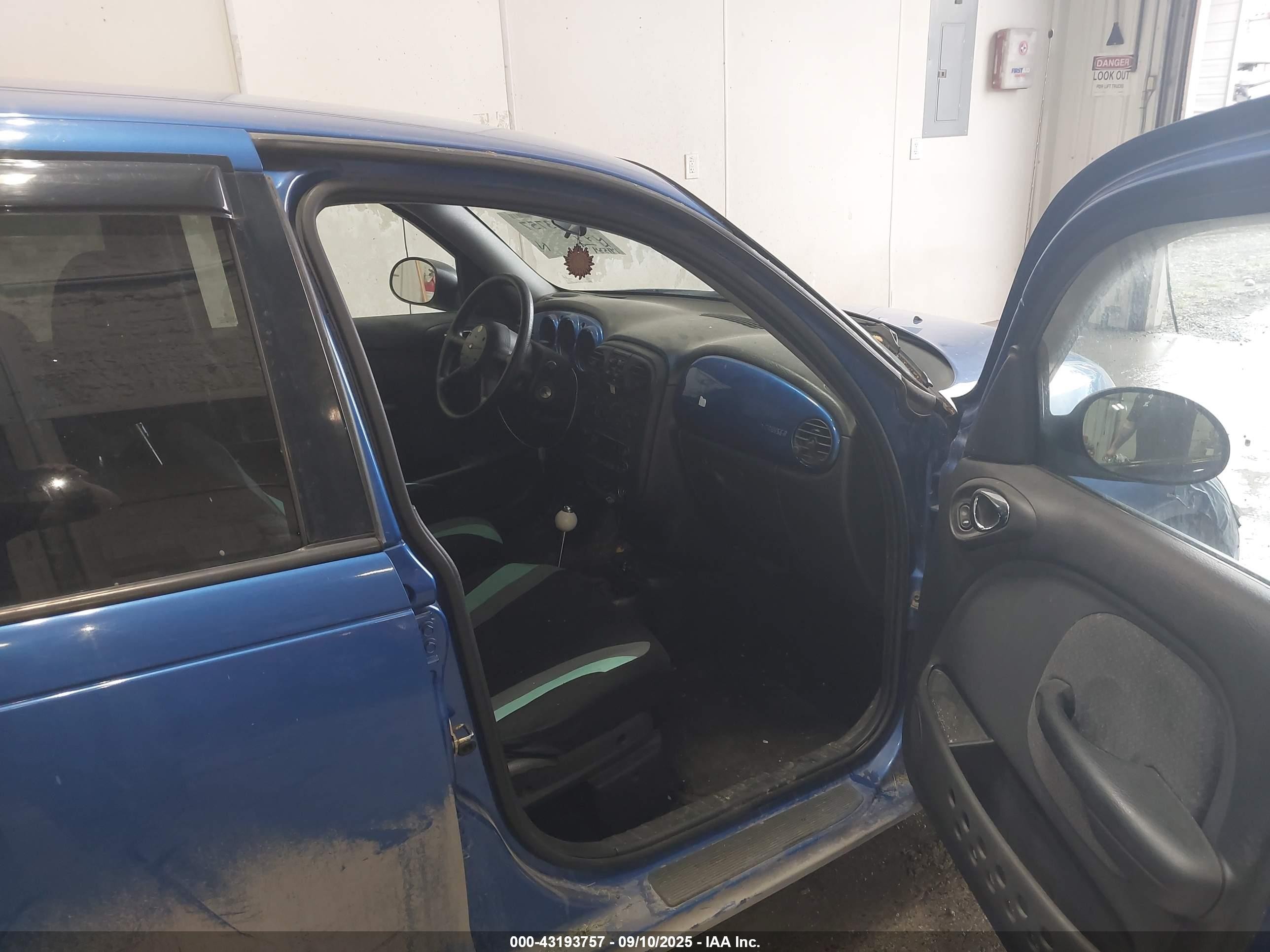 2004 Chrysler Pt Cruiser Touring Синий vin: 3C4FY58B04T270991