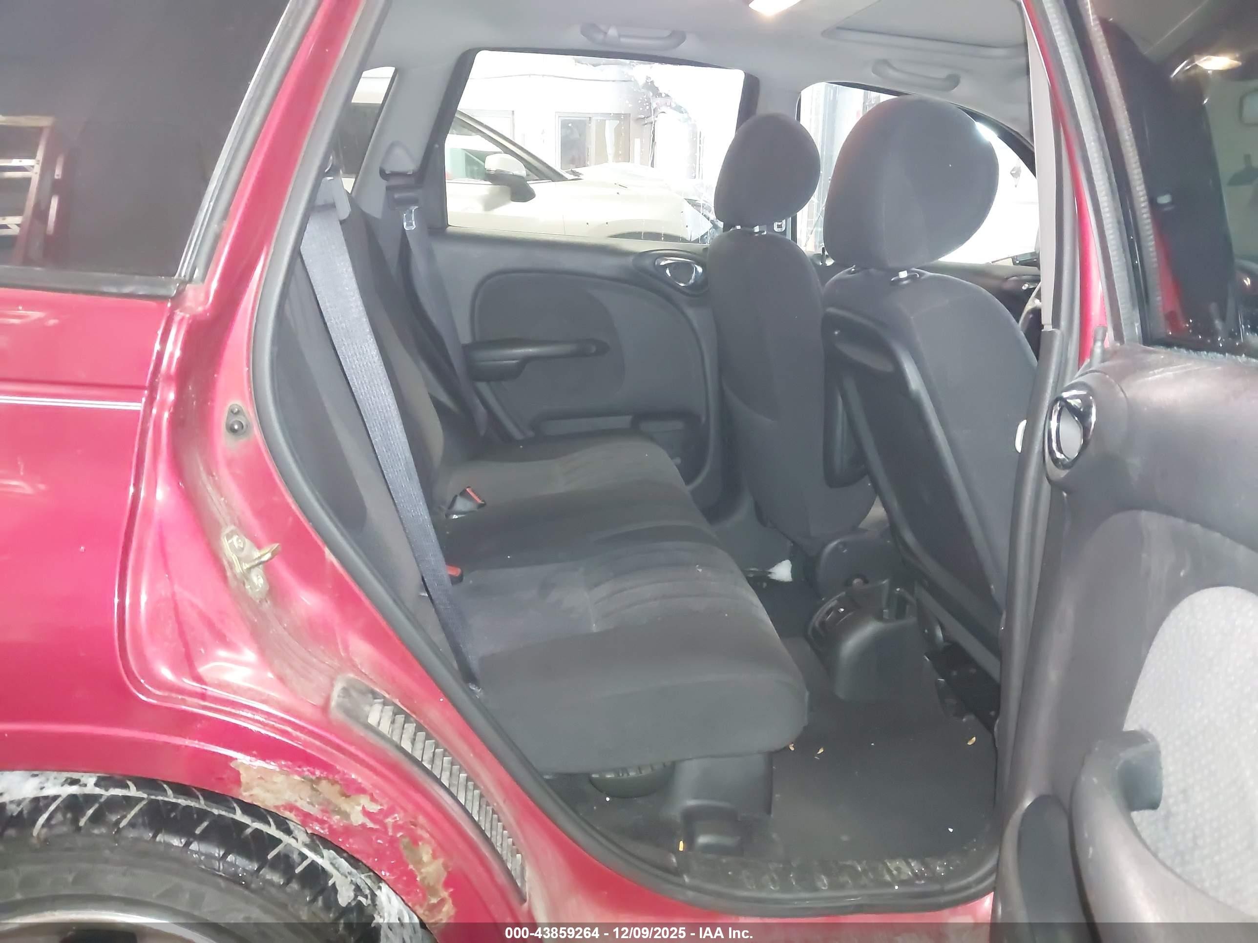 2004 Chrysler Pt Cruiser Touring Red vin: 3C4FY58B24T303831