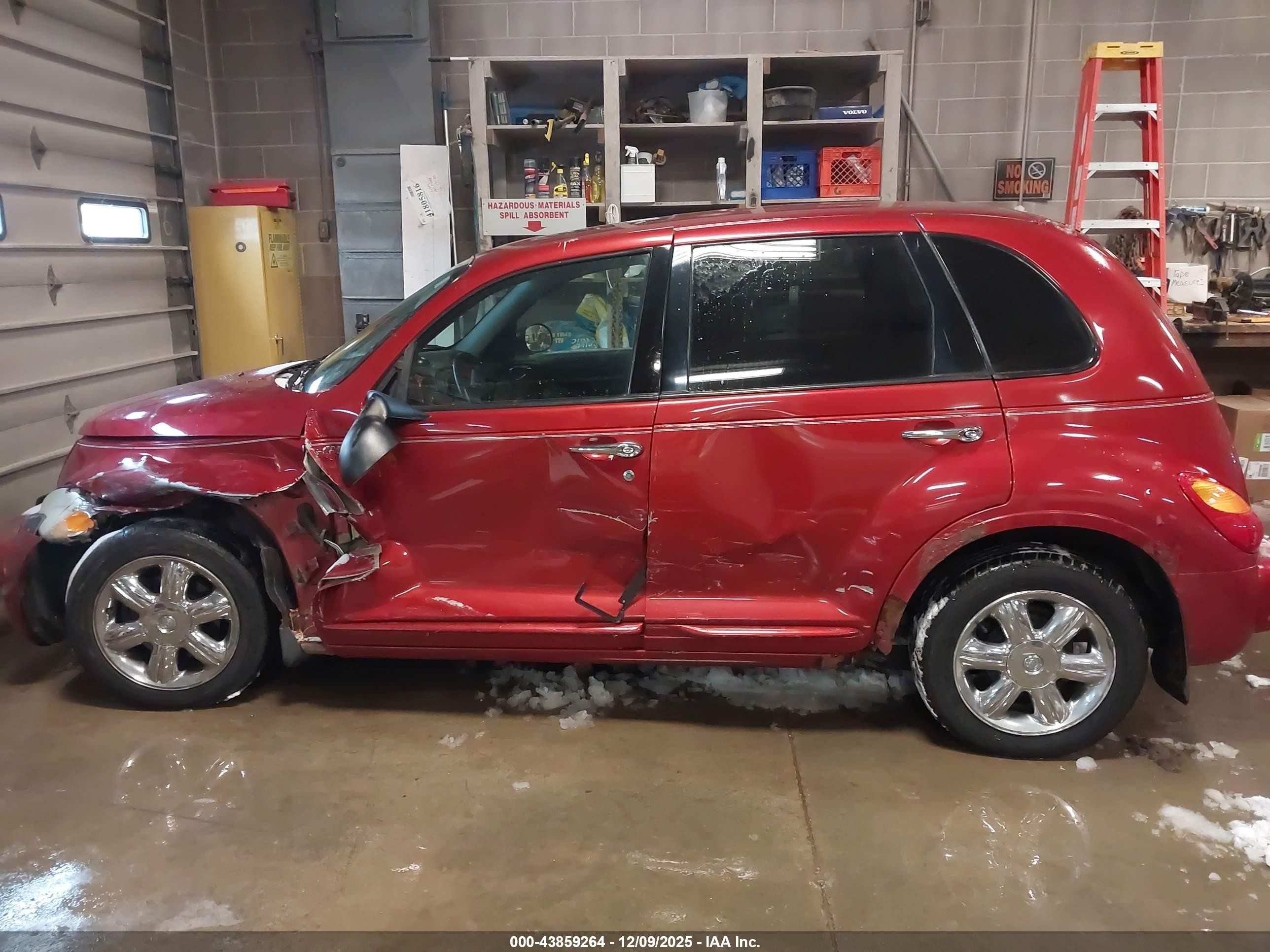 2004 Chrysler Pt Cruiser Touring Red vin: 3C4FY58B24T303831