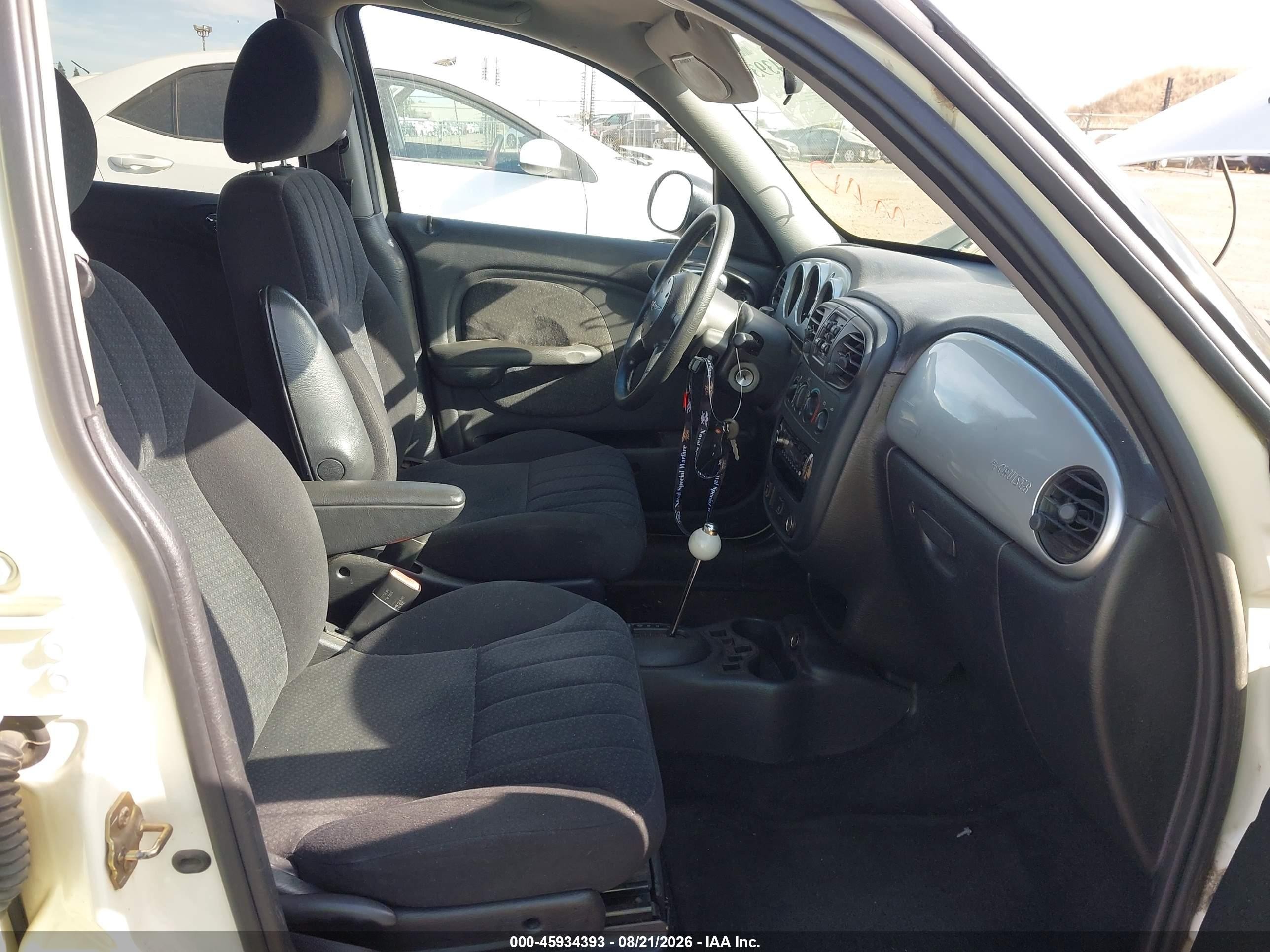 2004 Chrysler Pt Cruiser Touring White vin: 3C4FY58B24T365276