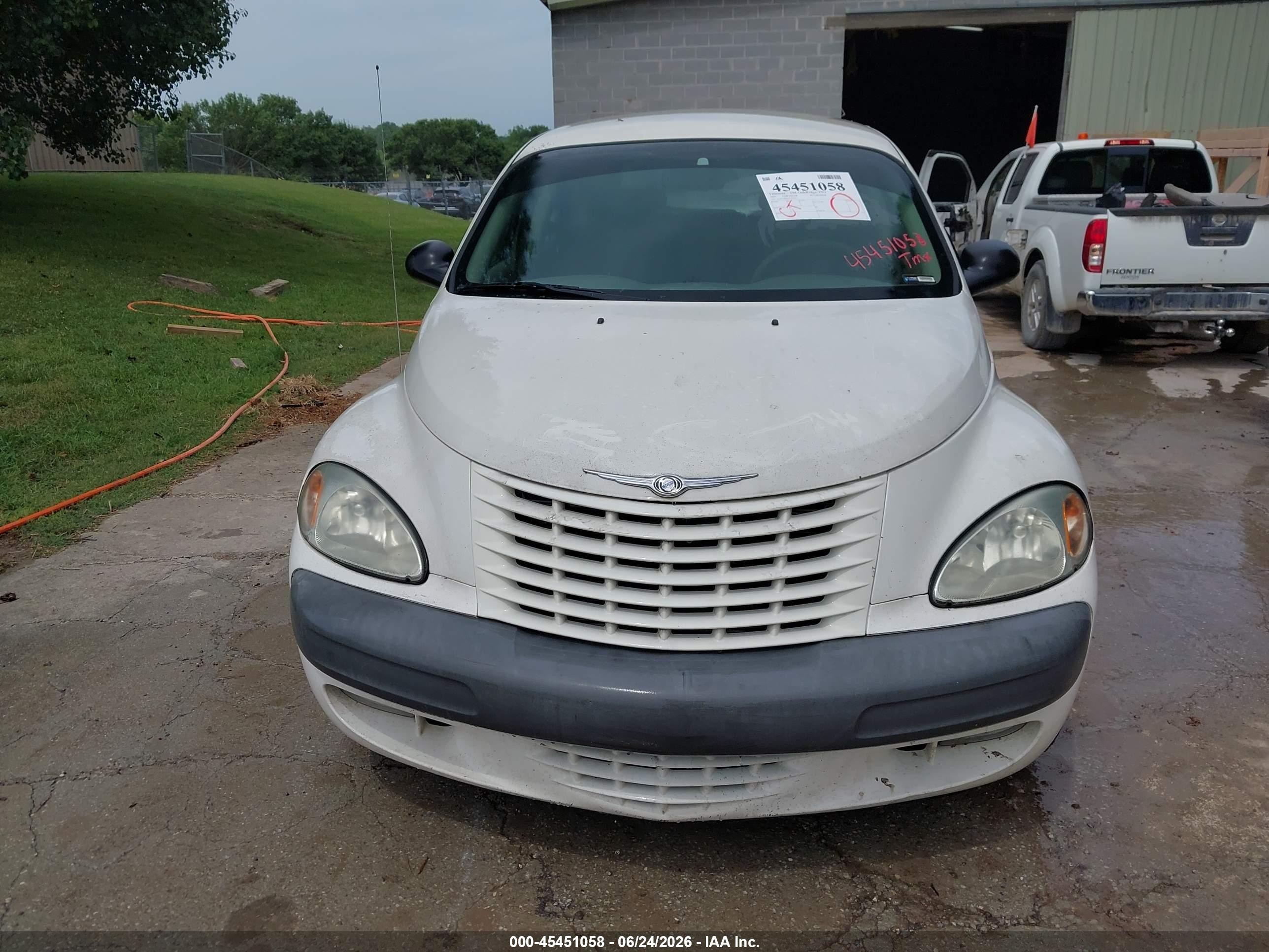 2004 Chrysler Pt Cruiser Touring White vin: 3C4FY58B34T287901